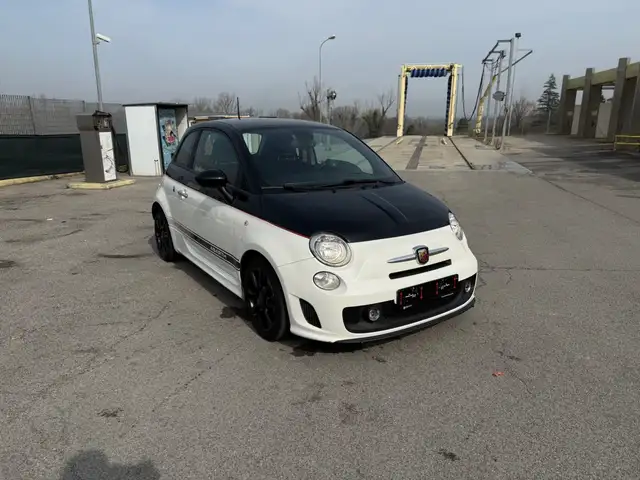 Abarth 500 500 1.4 16v t. t-jet Custom s/xeno c/sens.p. 135cv