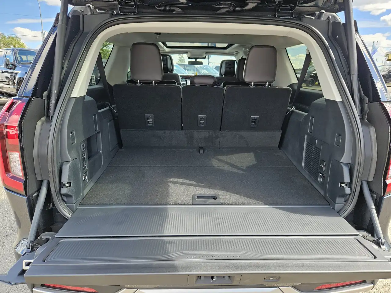 Ford Expedition photo Ford Expedition
