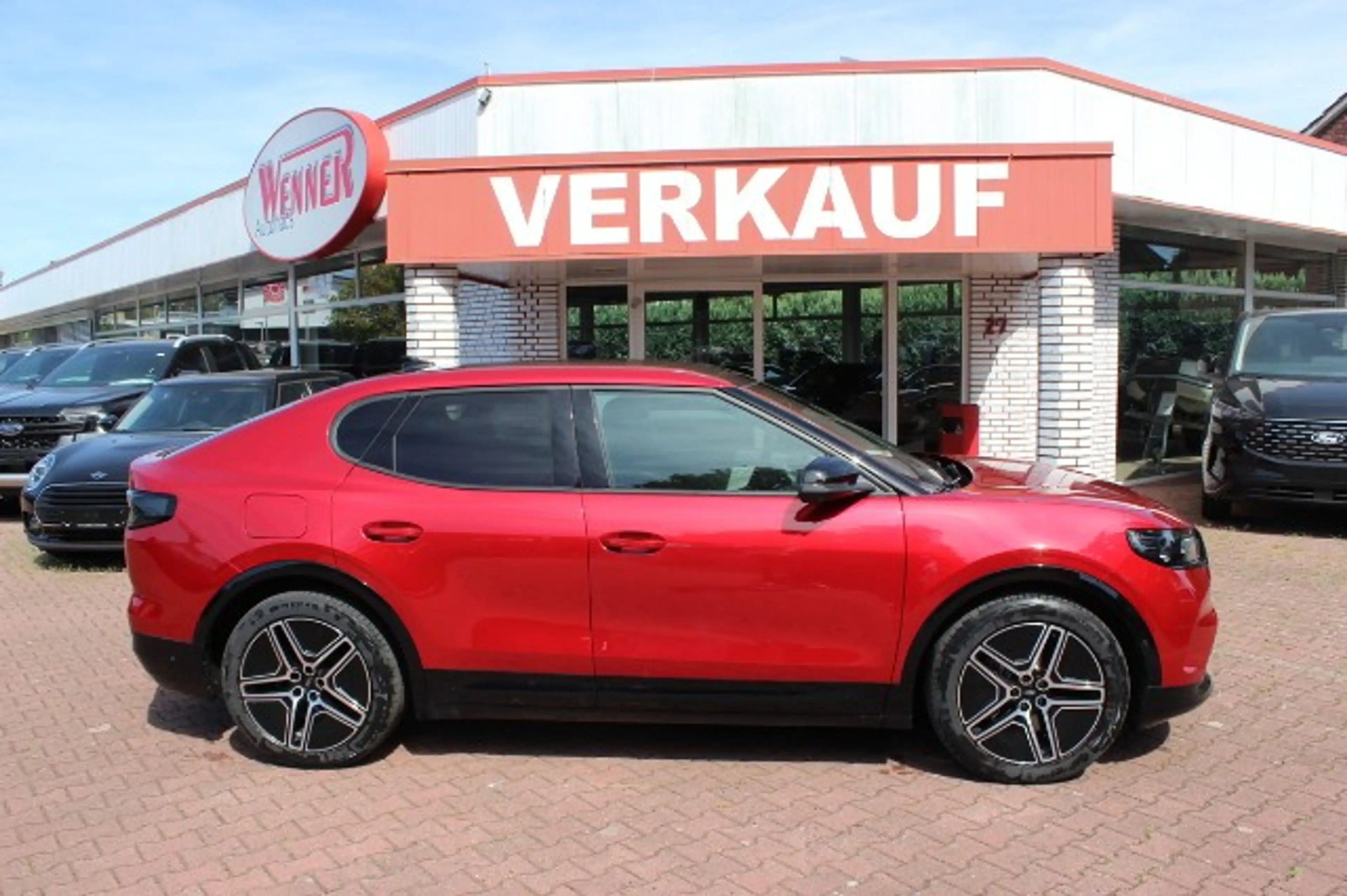 Ford Capri Premium AWD Wärmep. / PANO / B&O / FGS 5 J. — photo 2