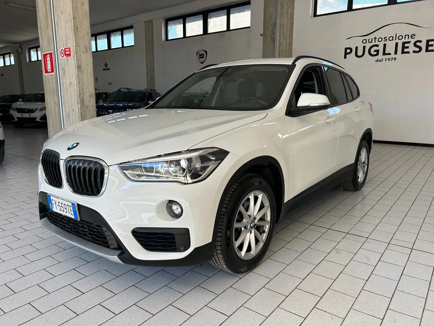 BMW X1 X1 sdrive18d Business auto my18 Bianco - 1