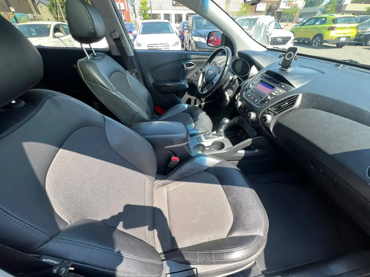 Hyundai TUCSON photo Hyundai TUCSON