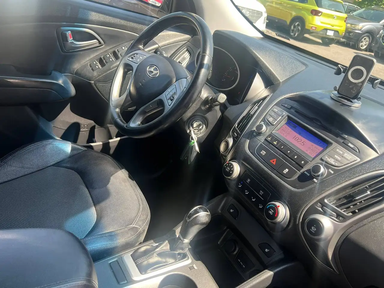Hyundai TUCSON photo Hyundai TUCSON