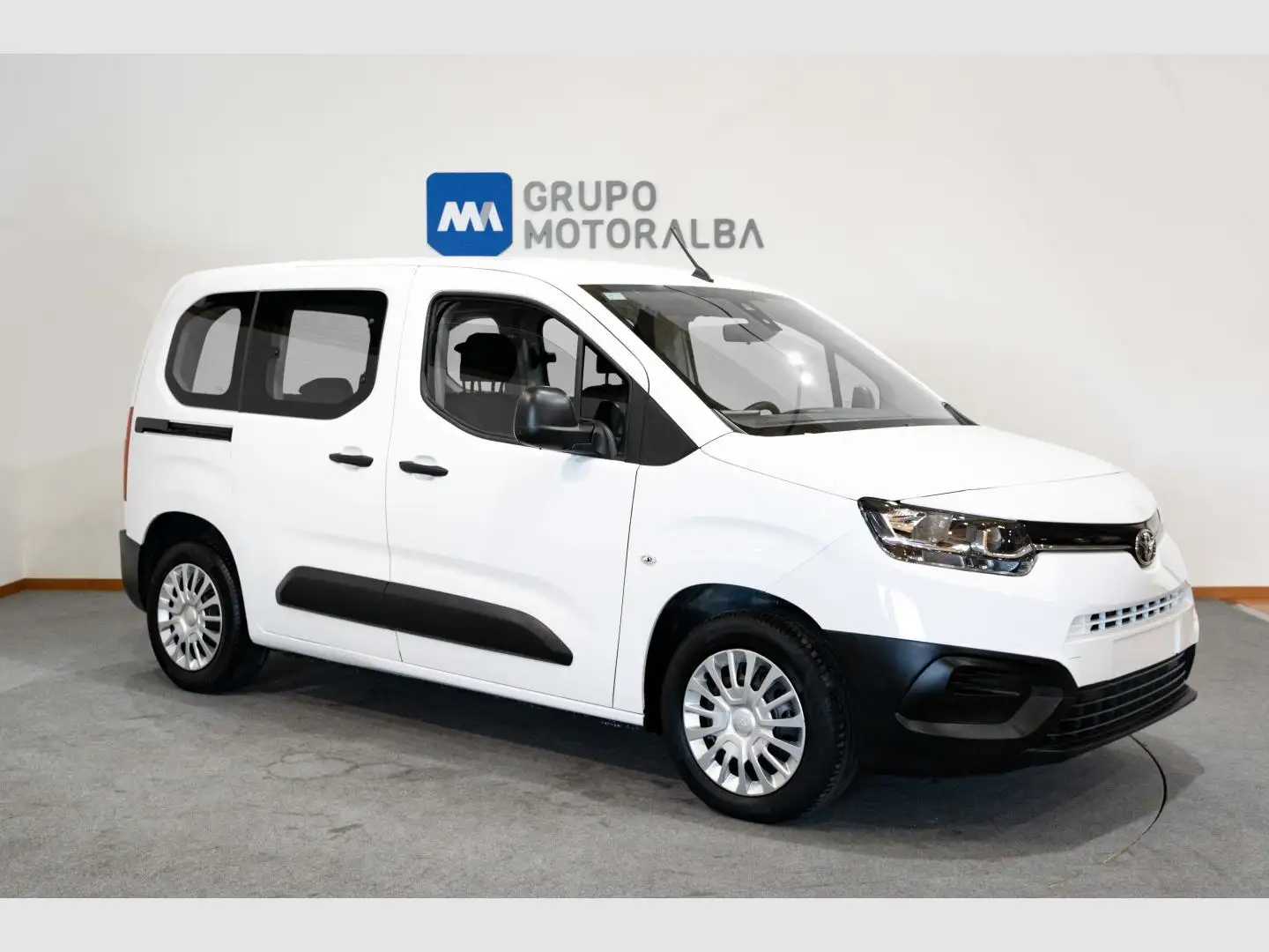 Toyota Proace City 1.5D 75kW (100CV) GX Media Weiß - 1