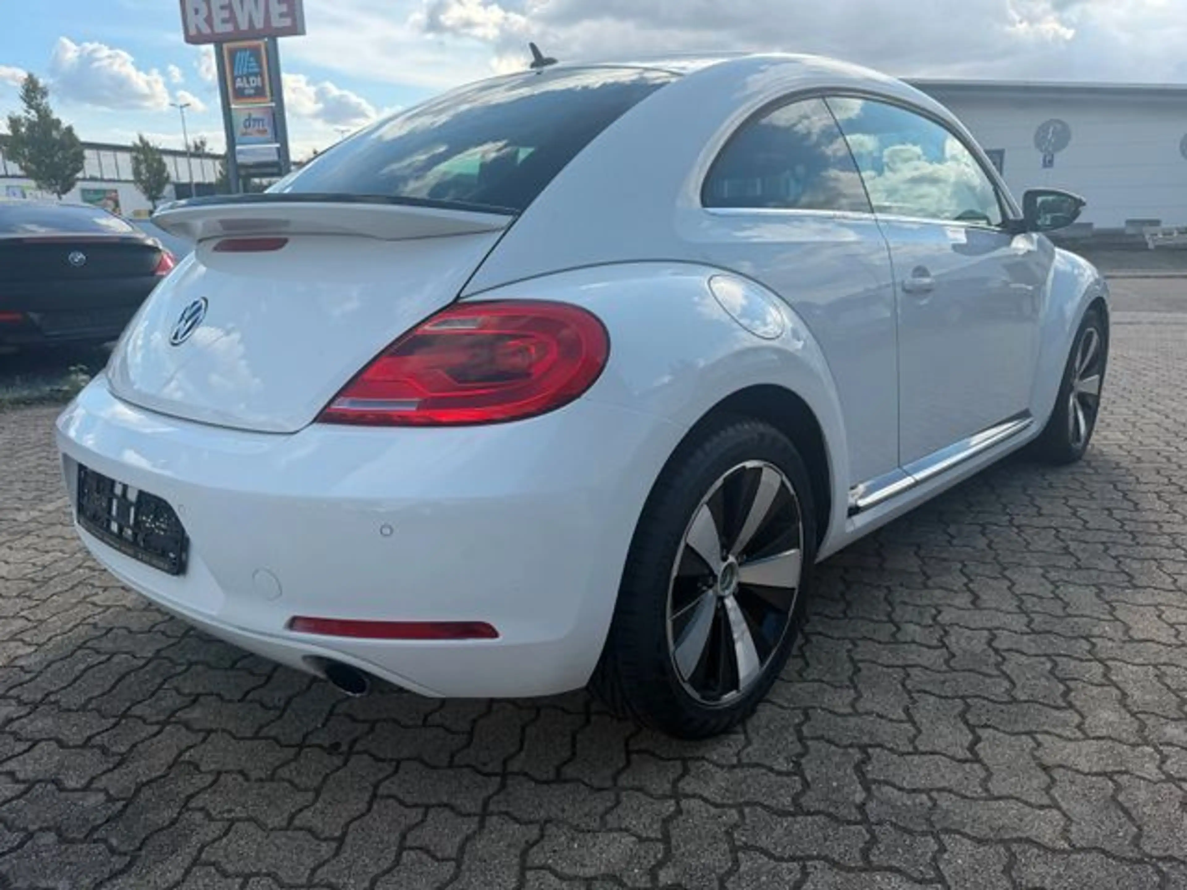 Volkswagen Beetle Lim. Sport — photo 9