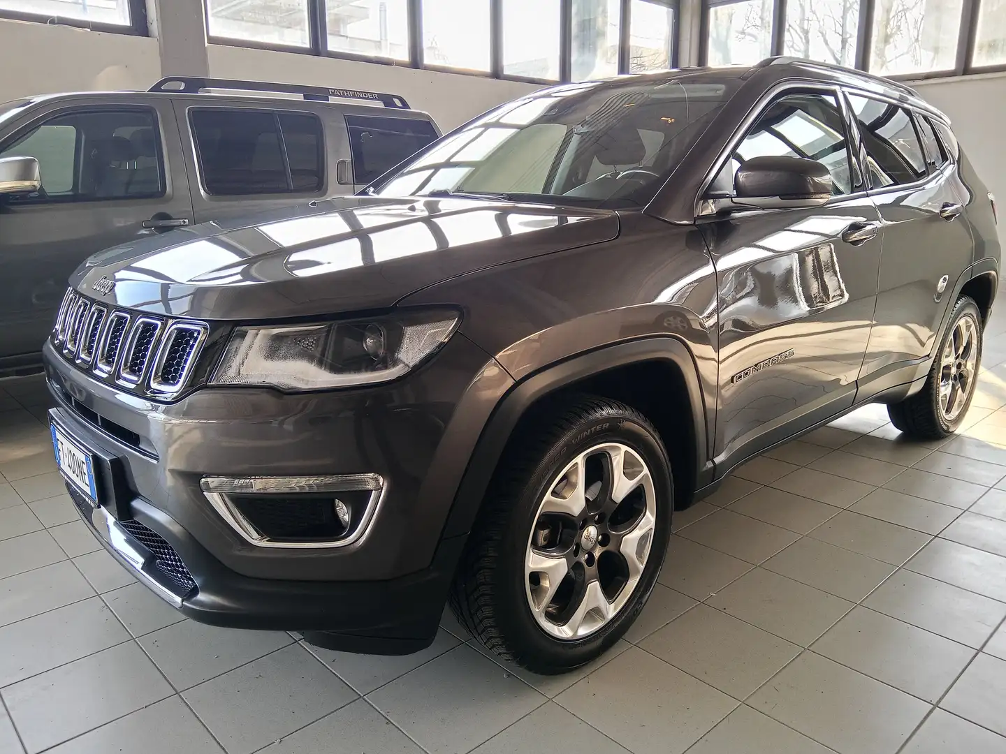 Jeep Compass 1.4 m-air Limited 4wd 170cv auto my19 Grijs - 1