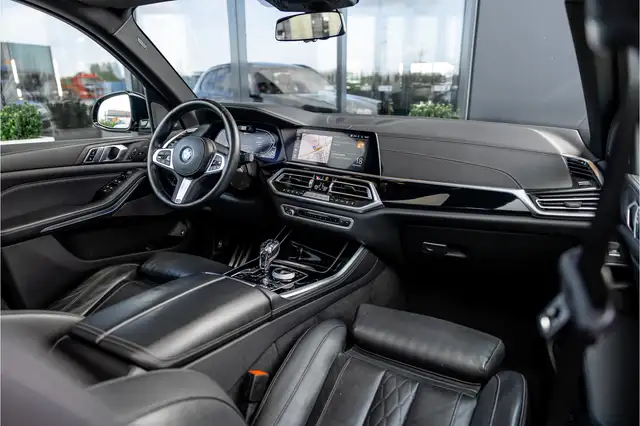 BMW X5 view 15