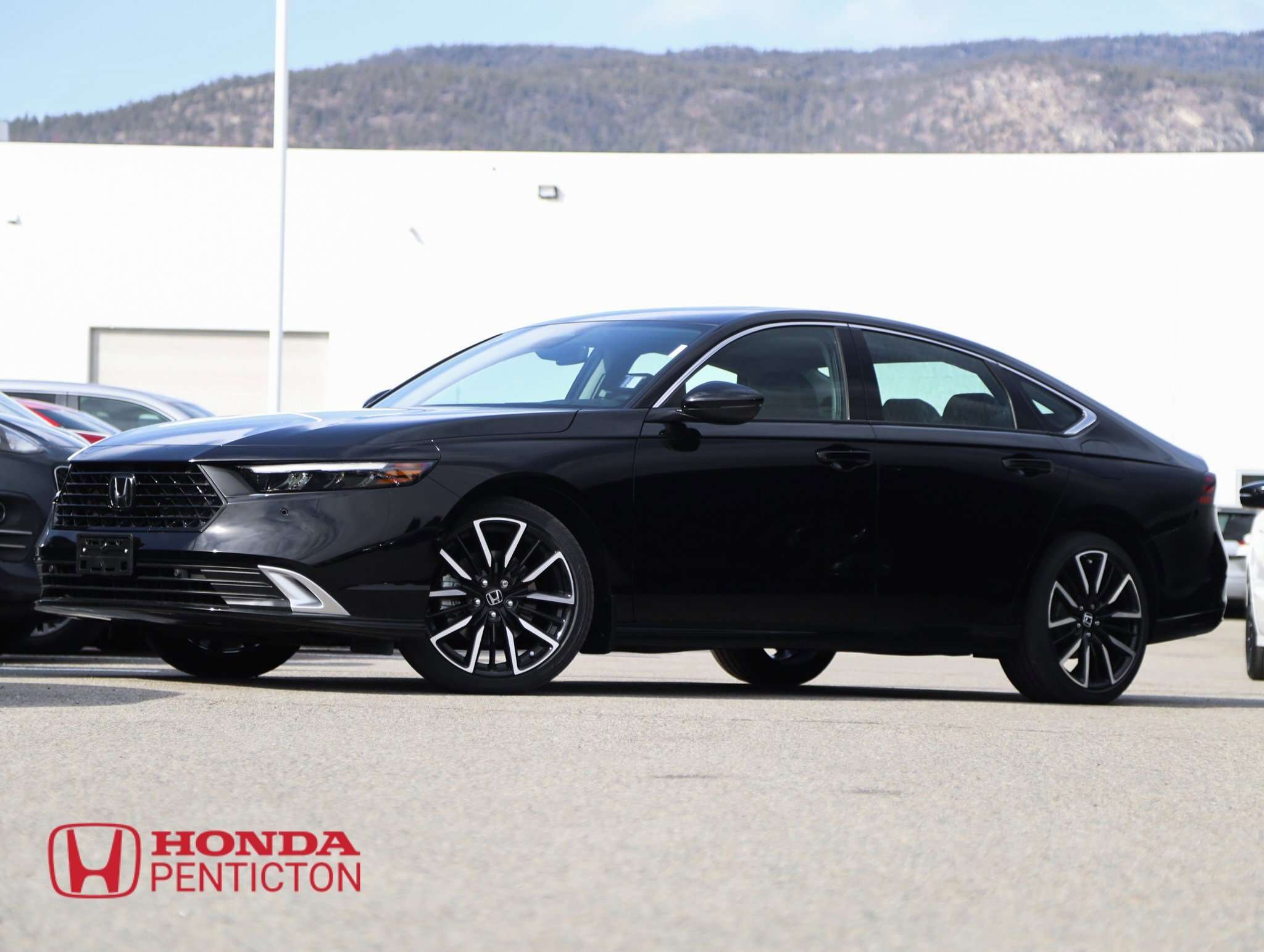 2026 Honda Accord Touring eCVT Hybrid Sedan - Certified Pre-Owned /