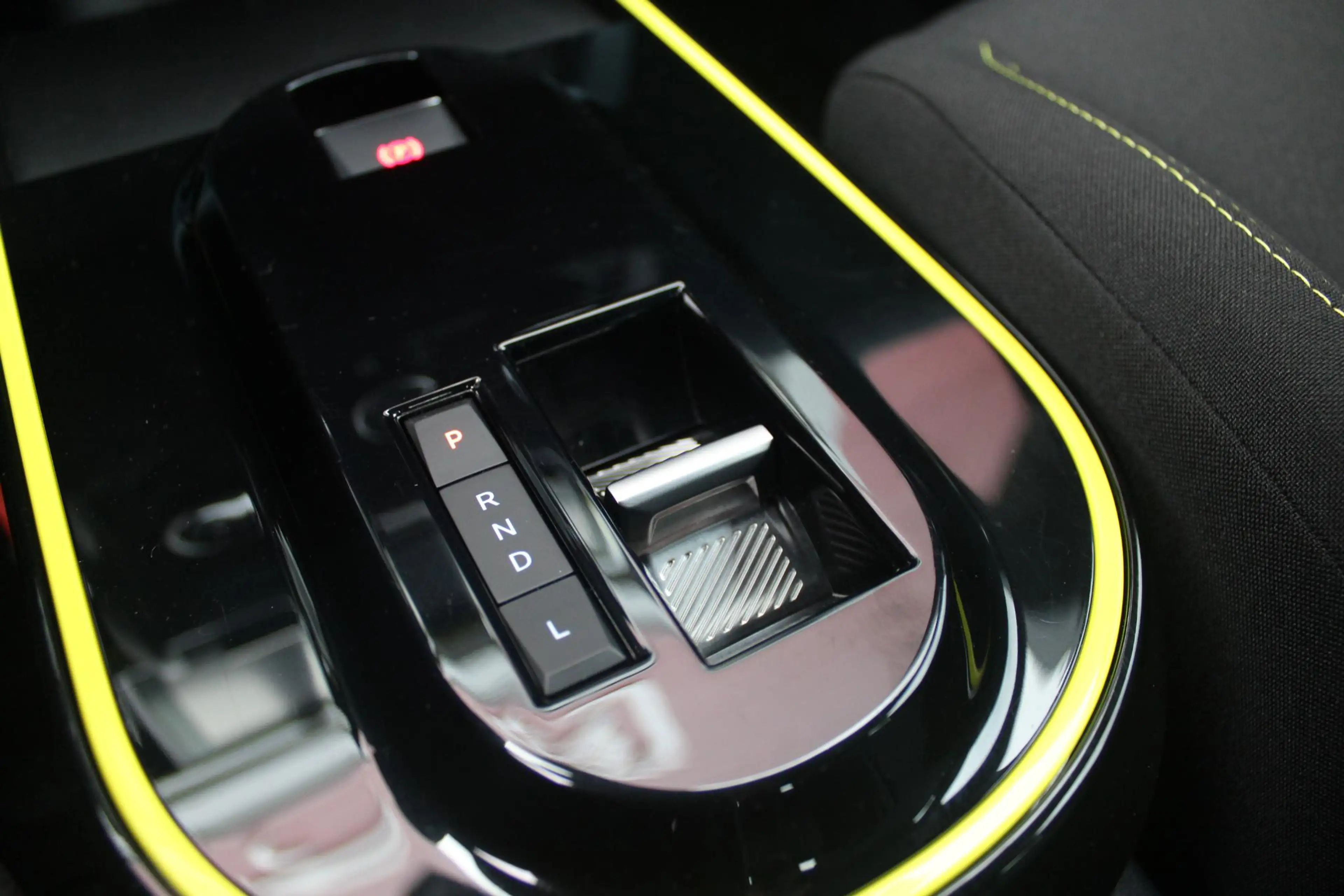Fiat Grande Panda 1.2 Hybrid 110PK ICON | APPLE CARPLAY/ANDROID AUTO — photo 16