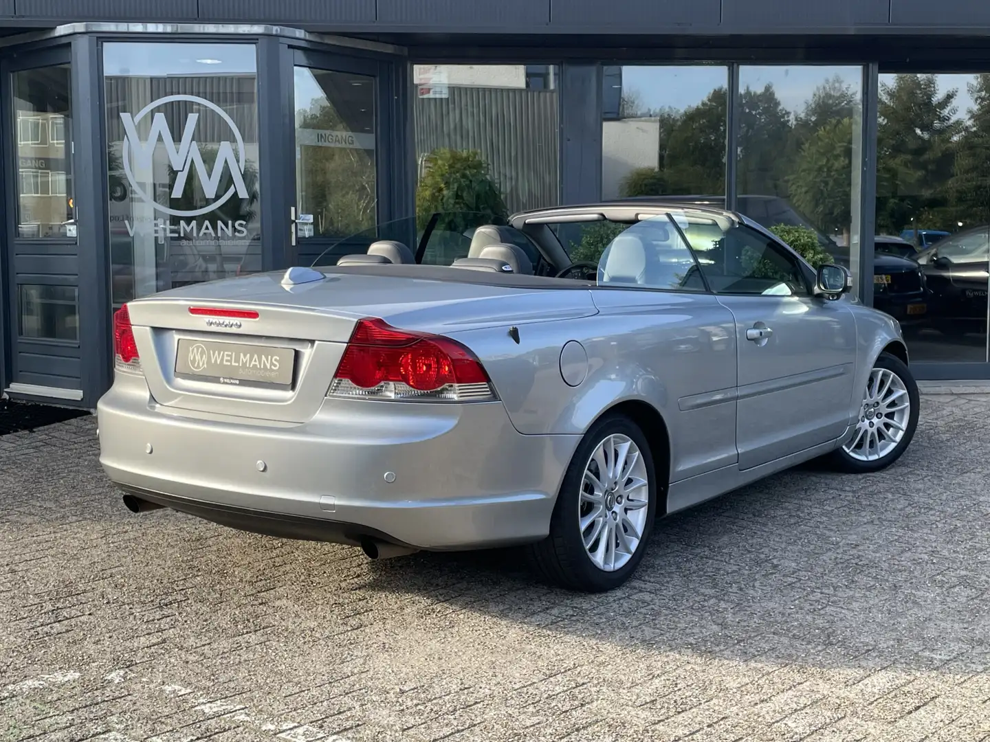 Volvo C70 Convertible 2.5 T5 230 pk Automaat Summum incl. €2 Grijs - 2