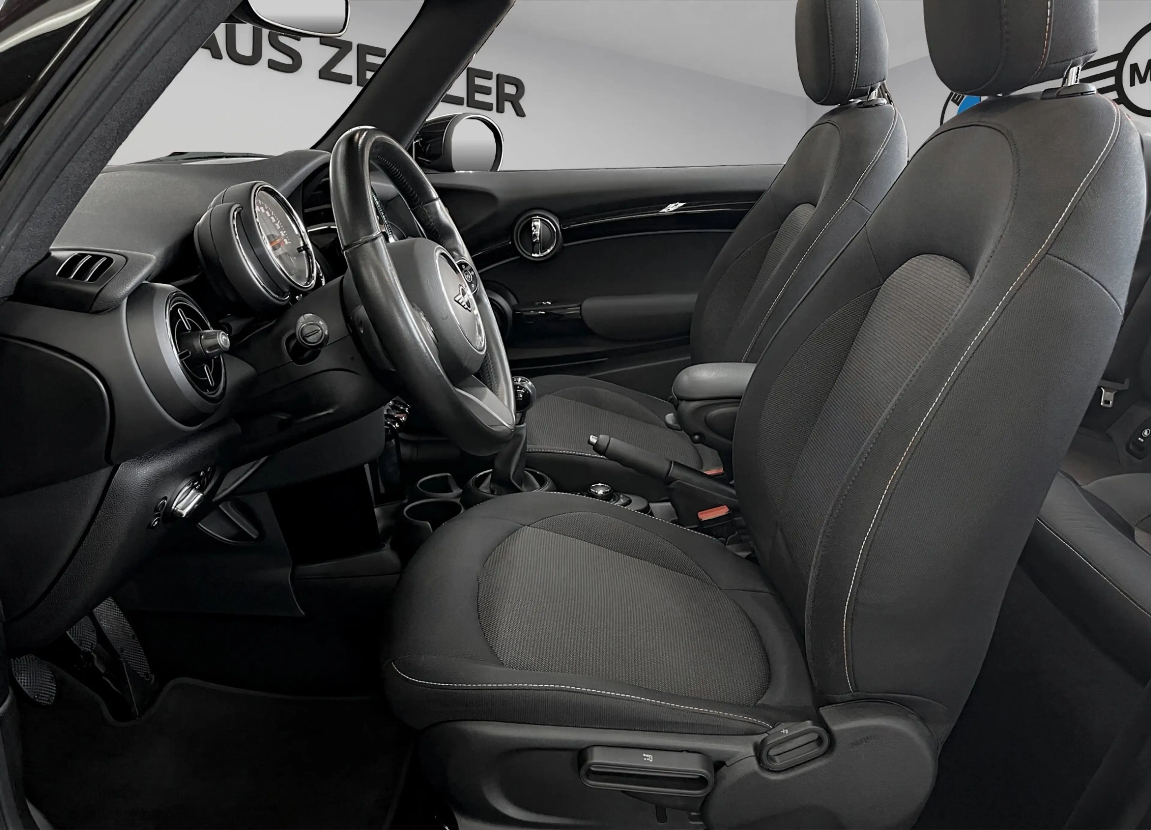 MINI Cooper Cabrio Cooper Cabrio LED Tempomat Klimaautomatik — photo 9