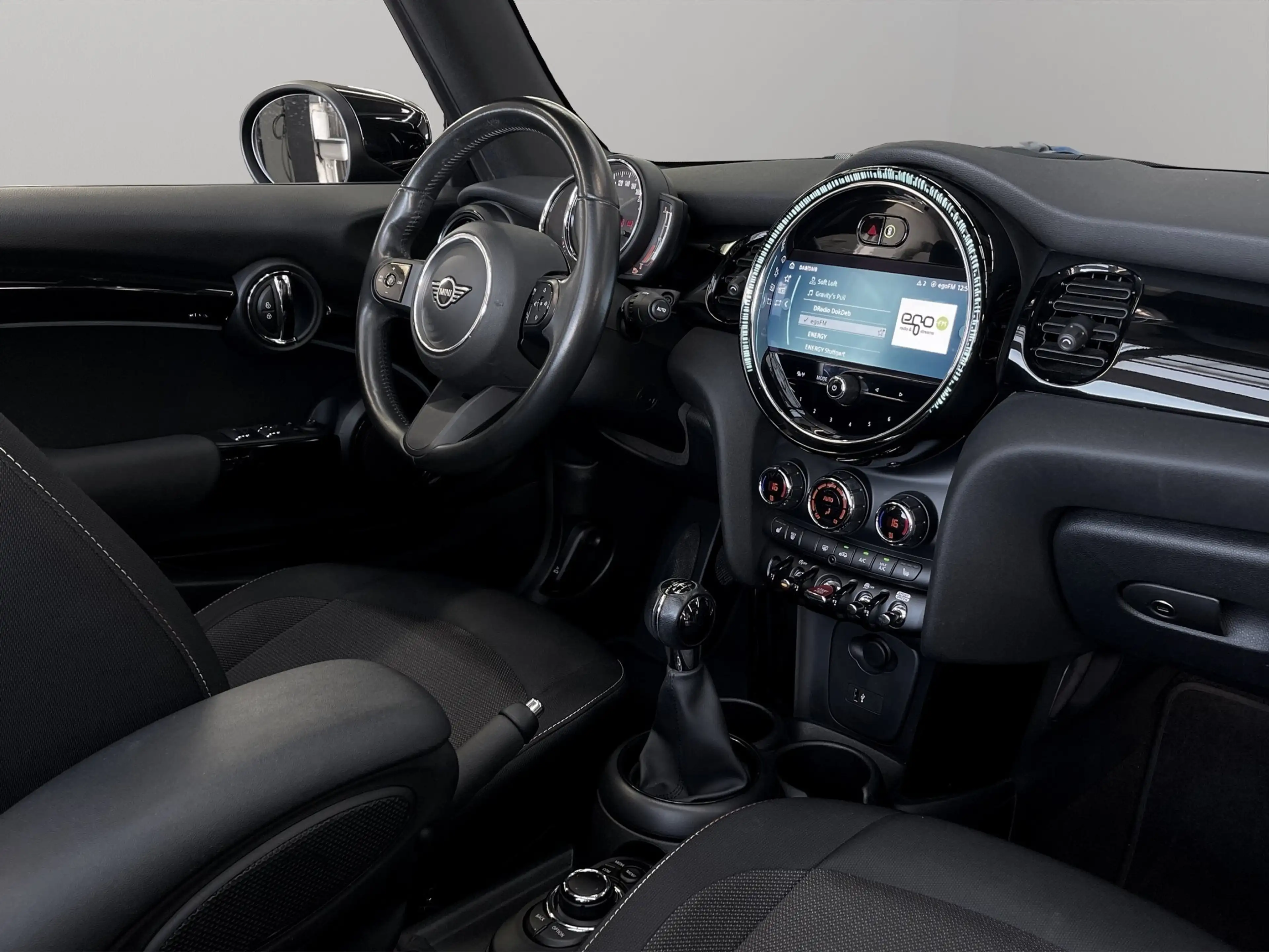 MINI Cooper Cabrio Cooper Cabrio LED Tempomat Klimaautomatik — photo 11