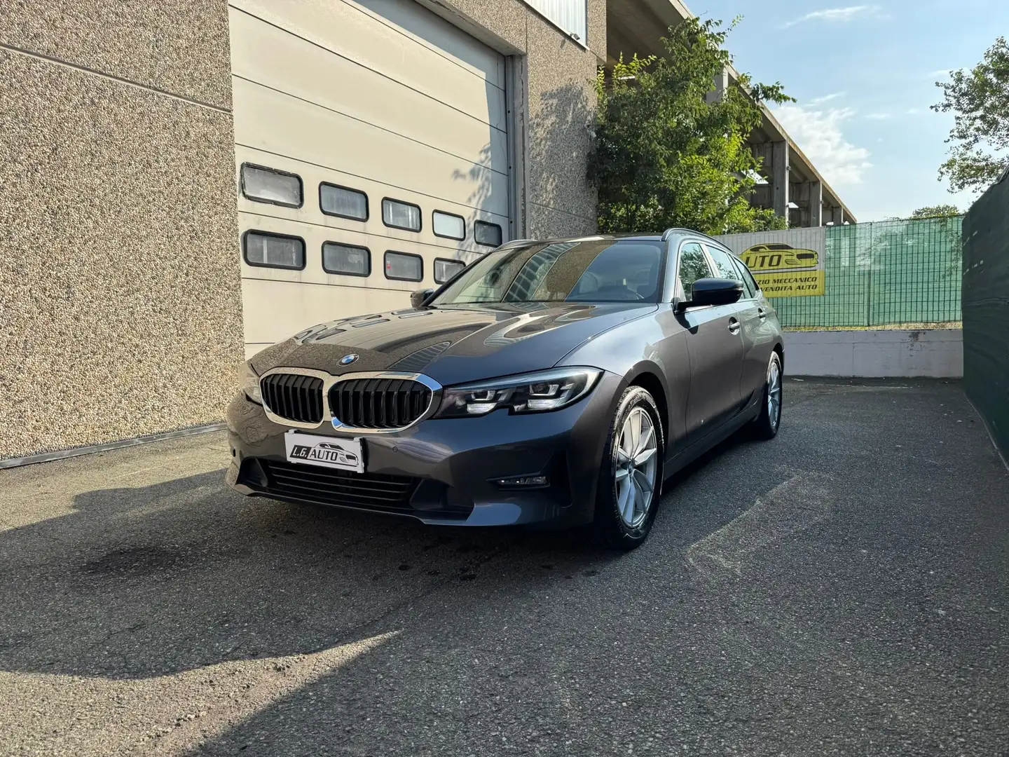BMW 320 S 3G21Touring 320dTouringmhev48VxdriveMsport auto Gris - 1