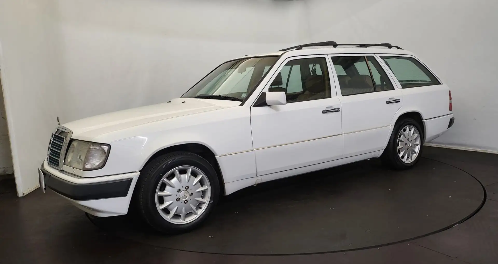 Mercedes-Benz 300 TE Blanc - 2