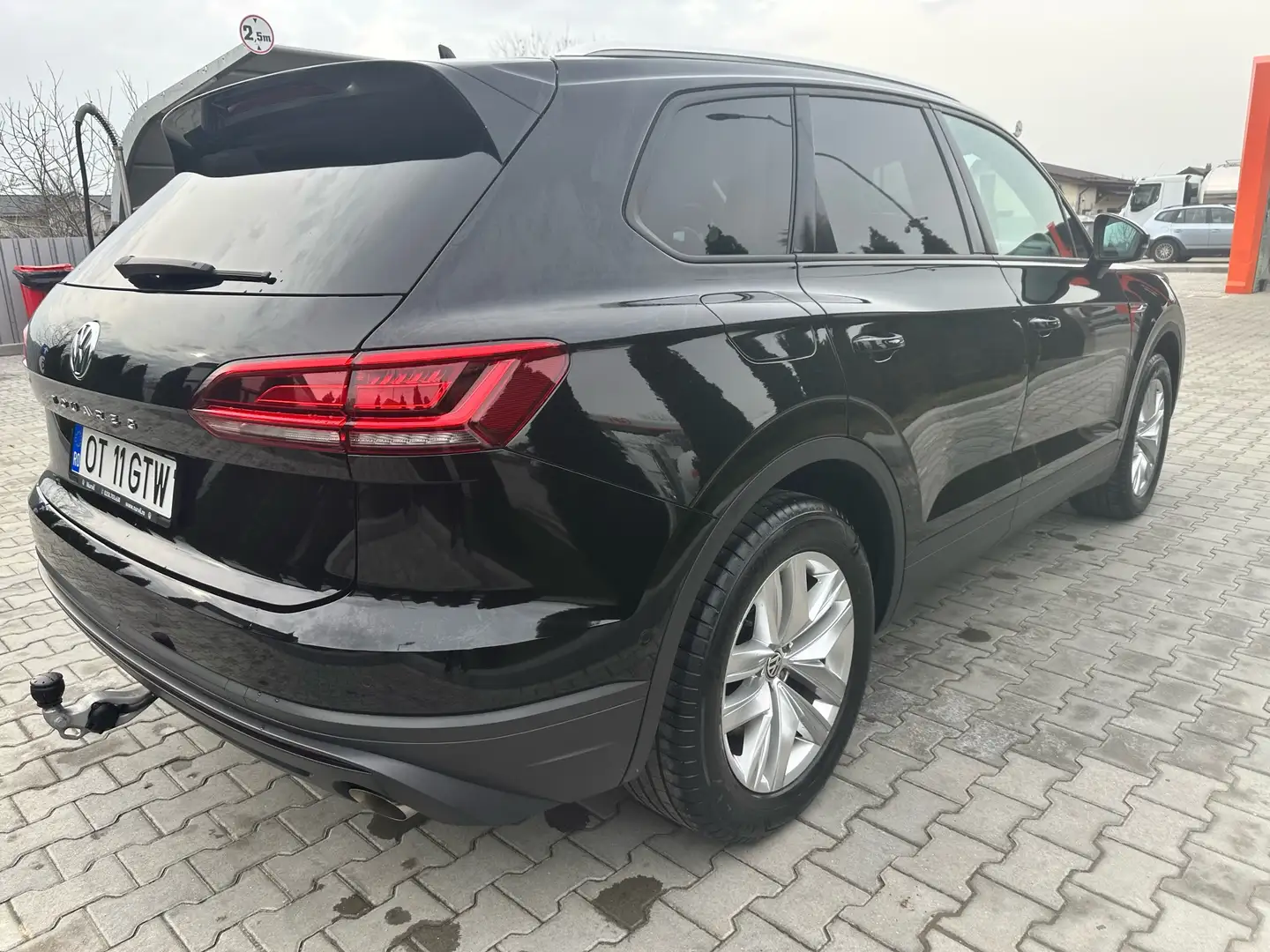 Volkswagen Touareg 3.0 V6 TSI OPF 4Motion Aut. Elegance - 2