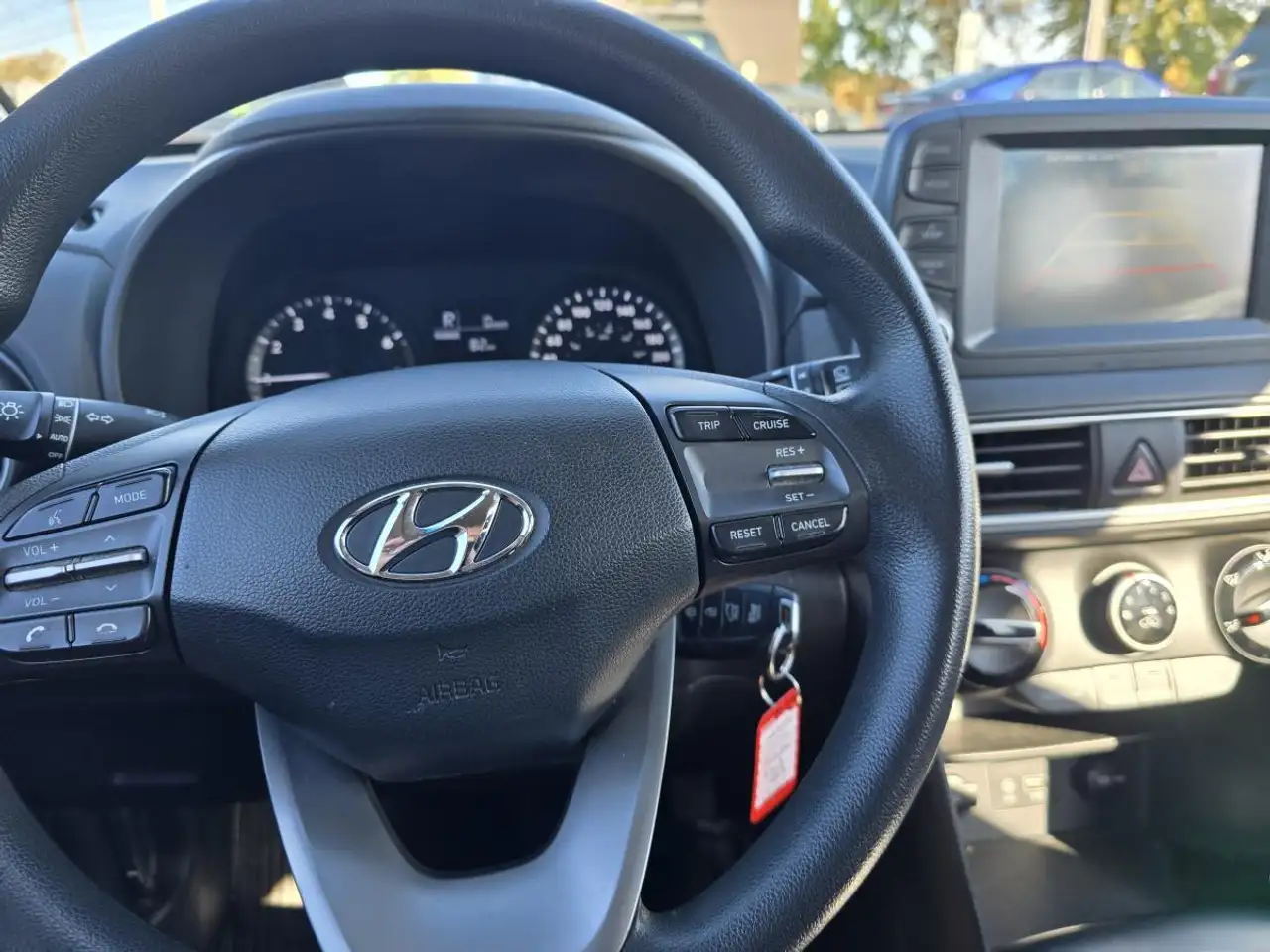 Hyundai KONA снимка Hyundai KONA