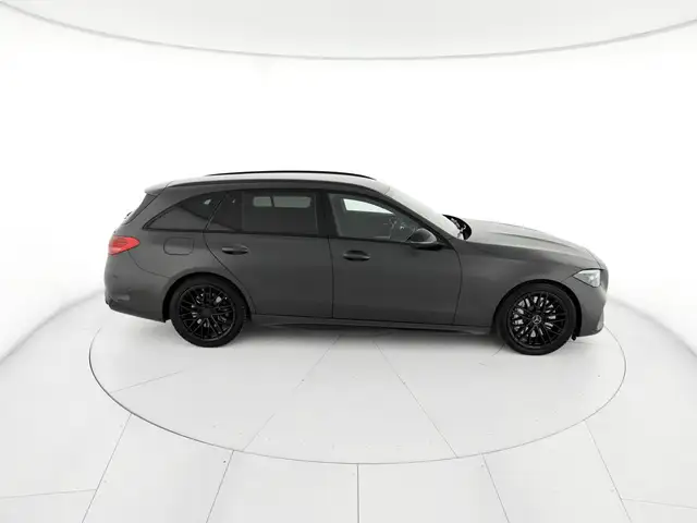 Mercedes-Benz C-Class view 5