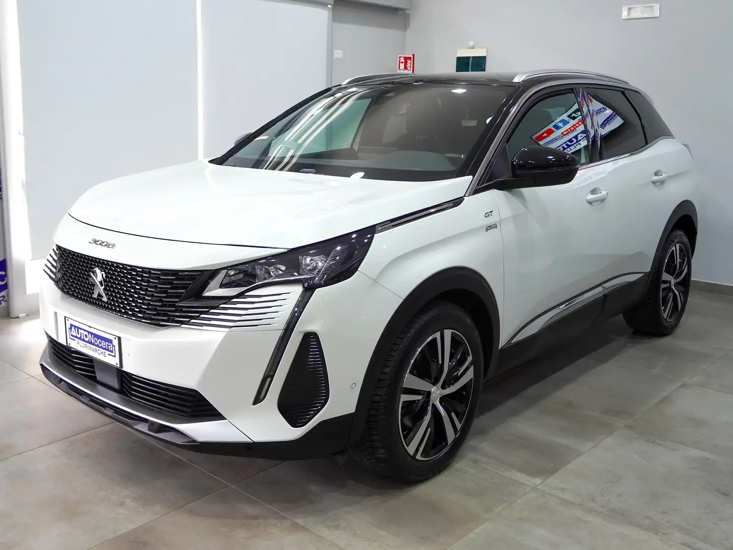 Peugeot 3008 1.5 BlueHDi 130cv GT EAT8 LED I-Cockpit Bianco - 1
