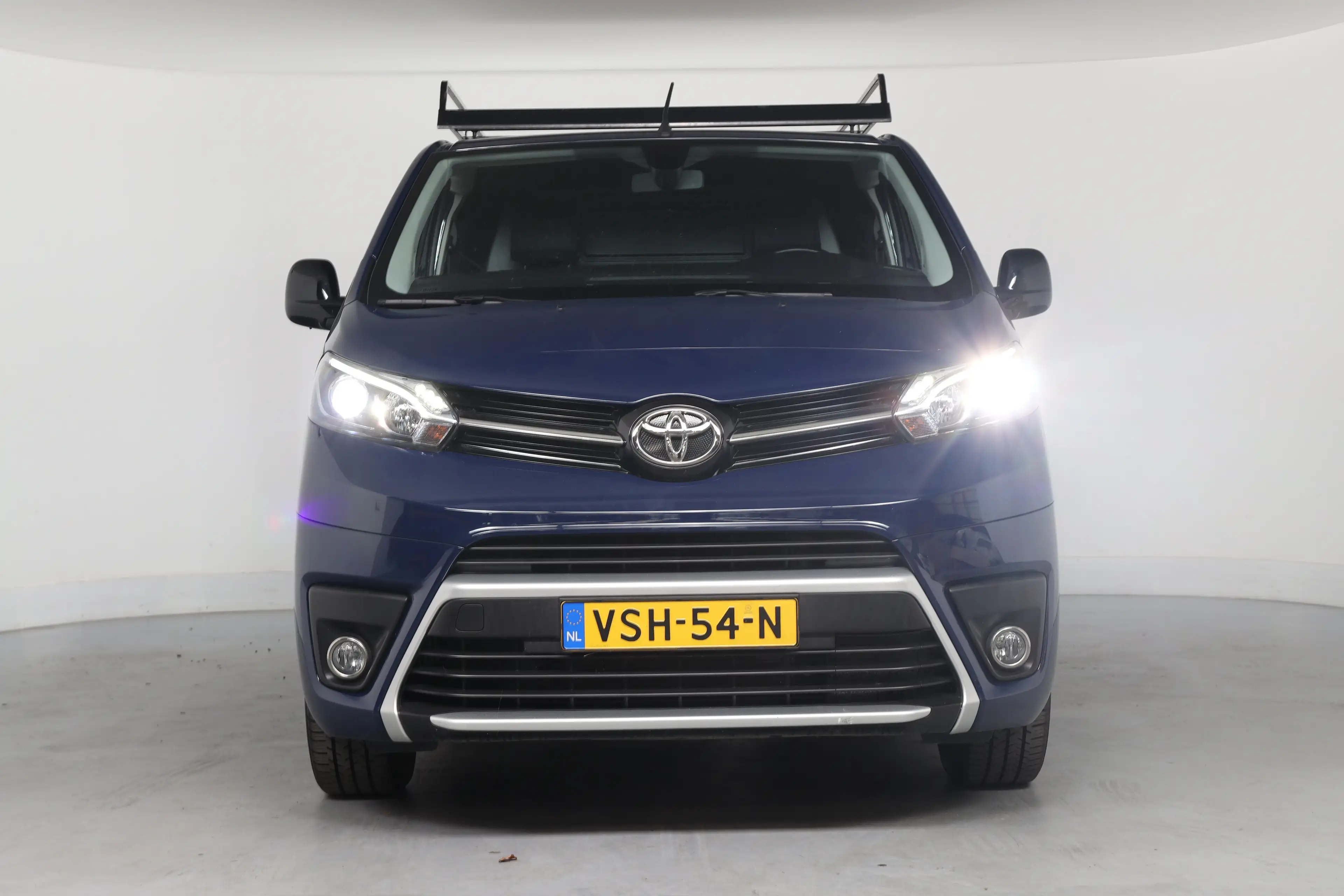 Toyota Proace Long Worker 2.0 D-4D 145pk Black Line | Automaat | — photo 20