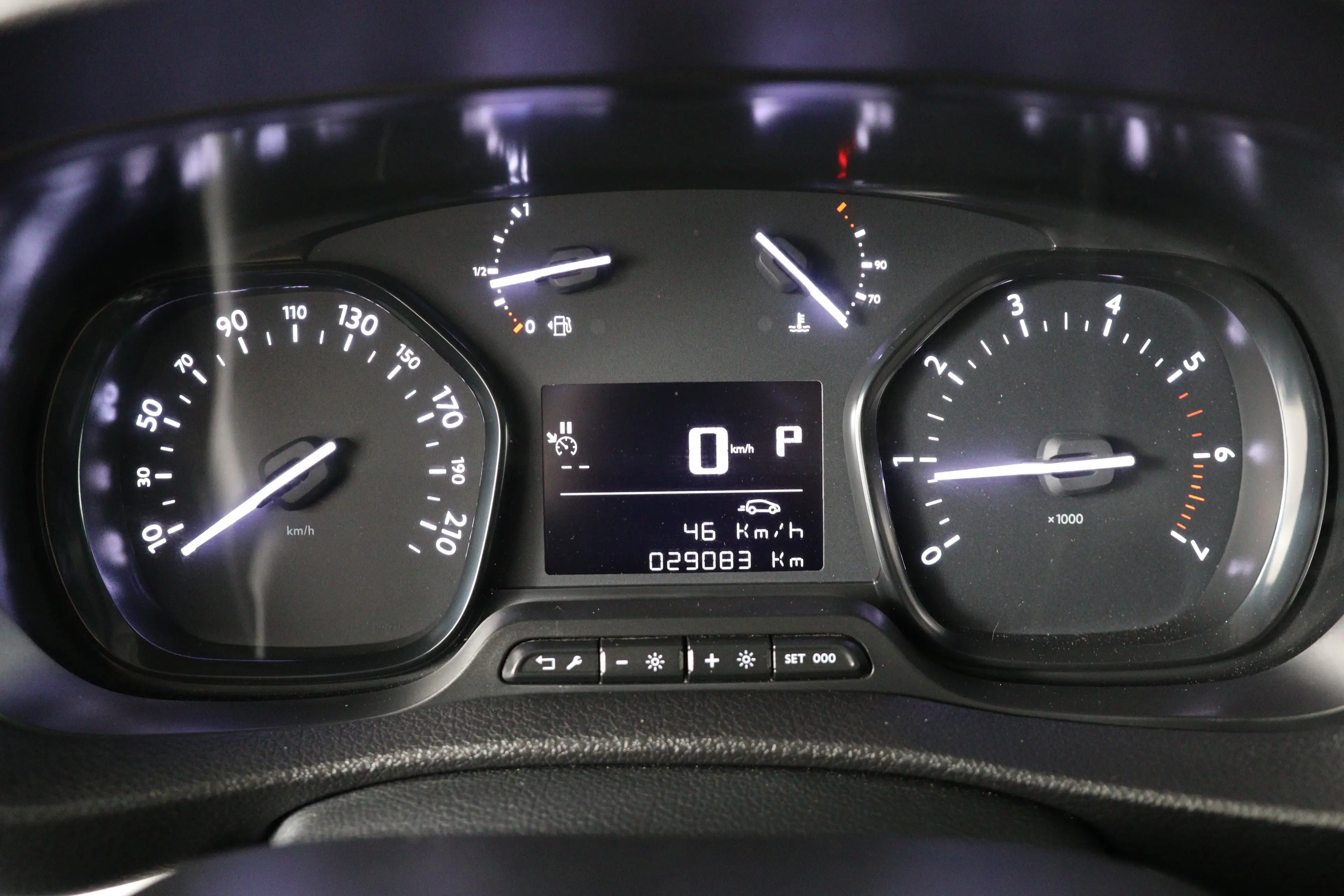 Toyota Proace Long Worker 2.0 D-4D 145pk Black Line | Automaat | — photo 17