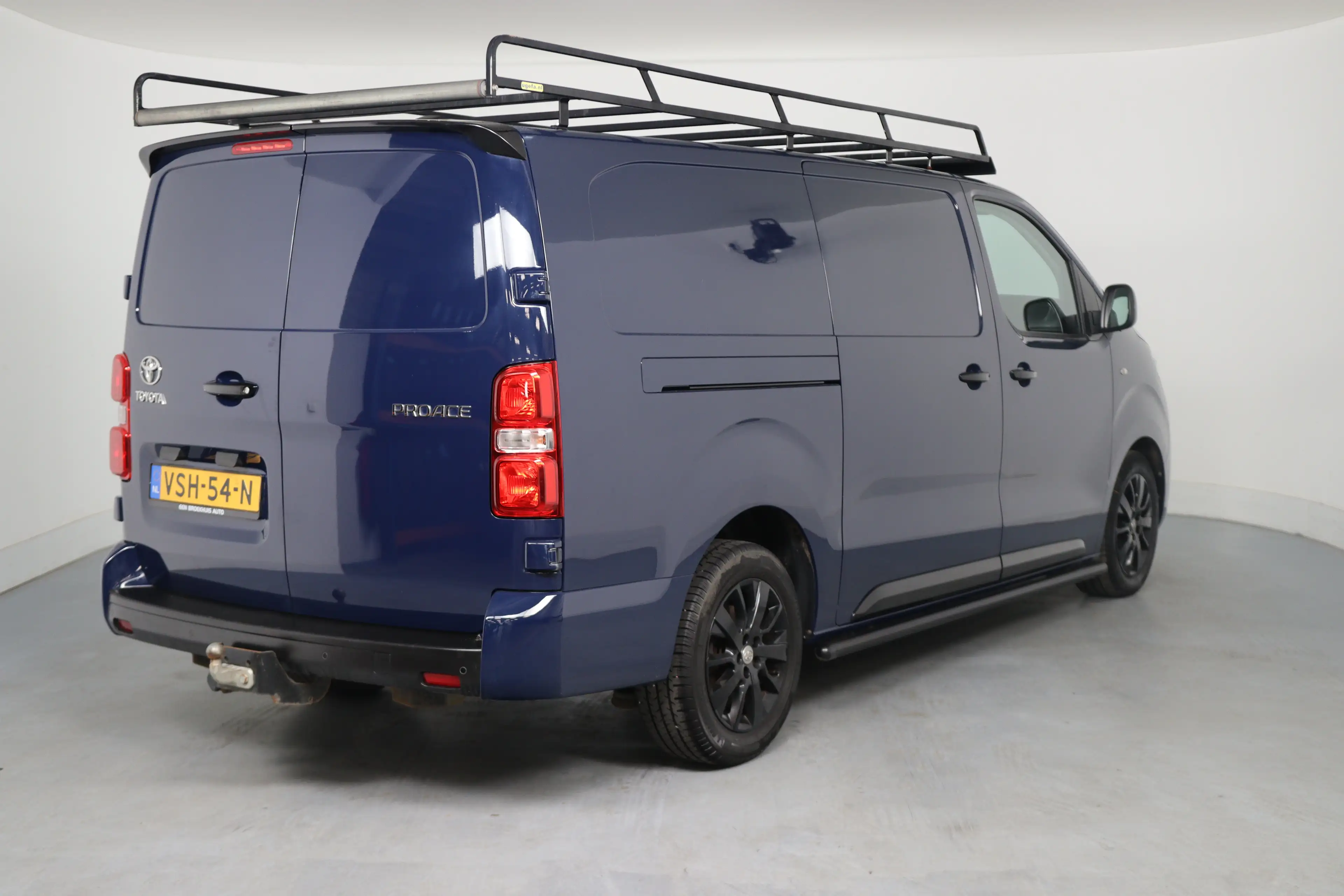 Toyota Proace Long Worker 2.0 D-4D 145pk Black Line | Automaat | — photo 13