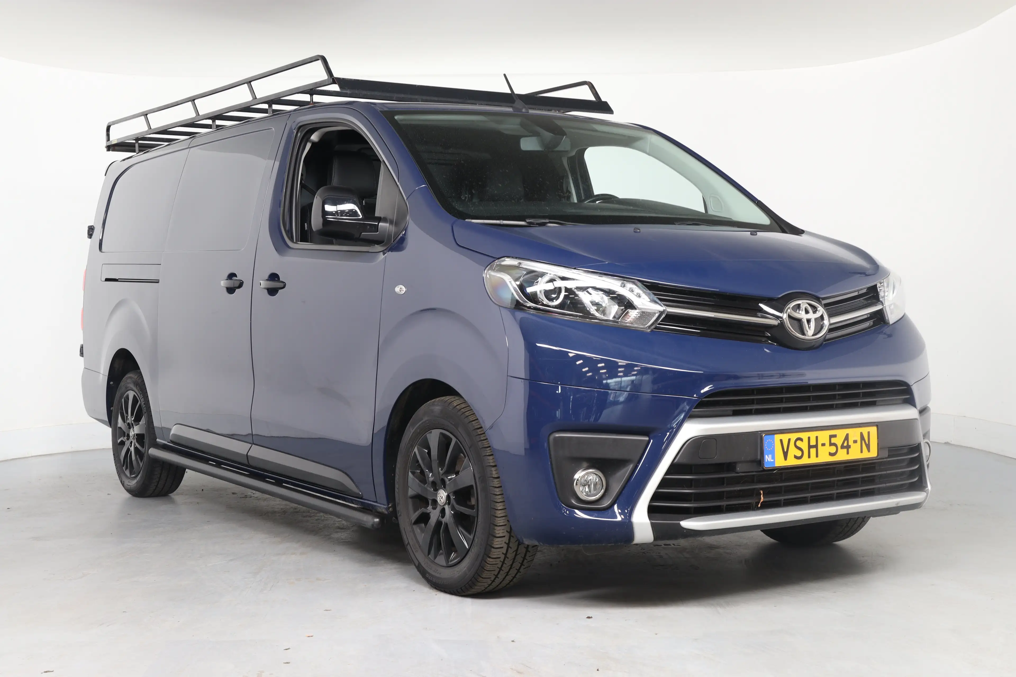 Toyota Proace Long Worker 2.0 D-4D 145pk Black Line | Automaat | — photo 18