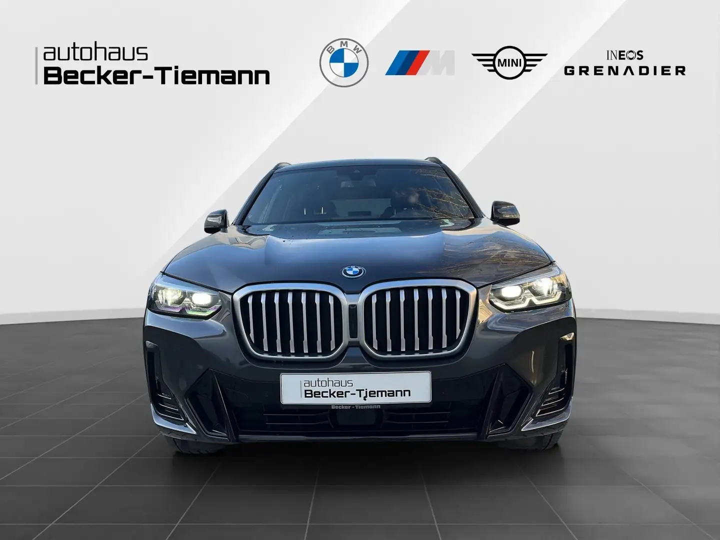 BMW X3 xDrive30e M Sport AHK Pano DrivAss ACC ParkAss HK/ Grau - 2