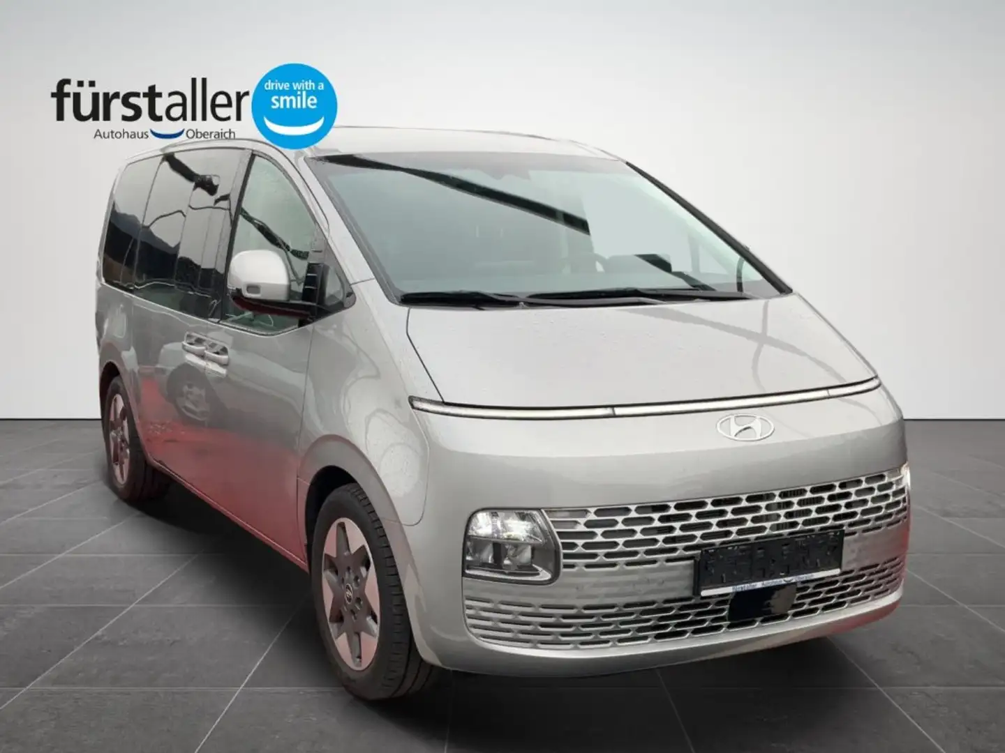 Hyundai STARIA Bus Trend Line 2,2 CRDi 2WD m2dt1 Silber - 2