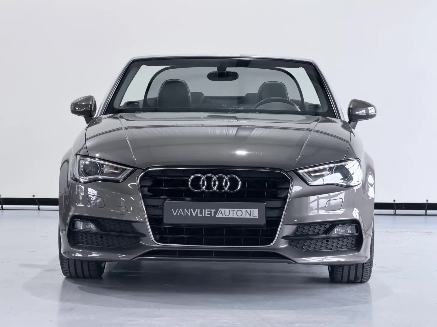 Audi A3 Cabriolet 1.4 TFSI CoD Ambition Pro Line S Leder Grau - 2