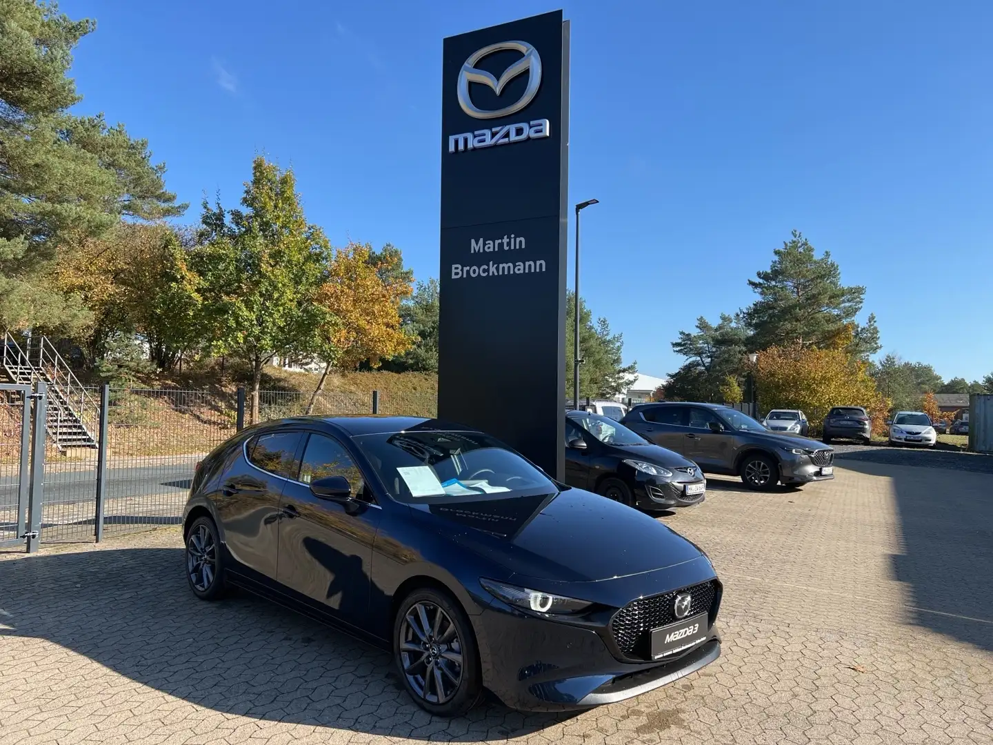 Mazda 3 2025 2.5 140 PS e-SKYACTIV G Exclusive-line Automa Modrá - 1