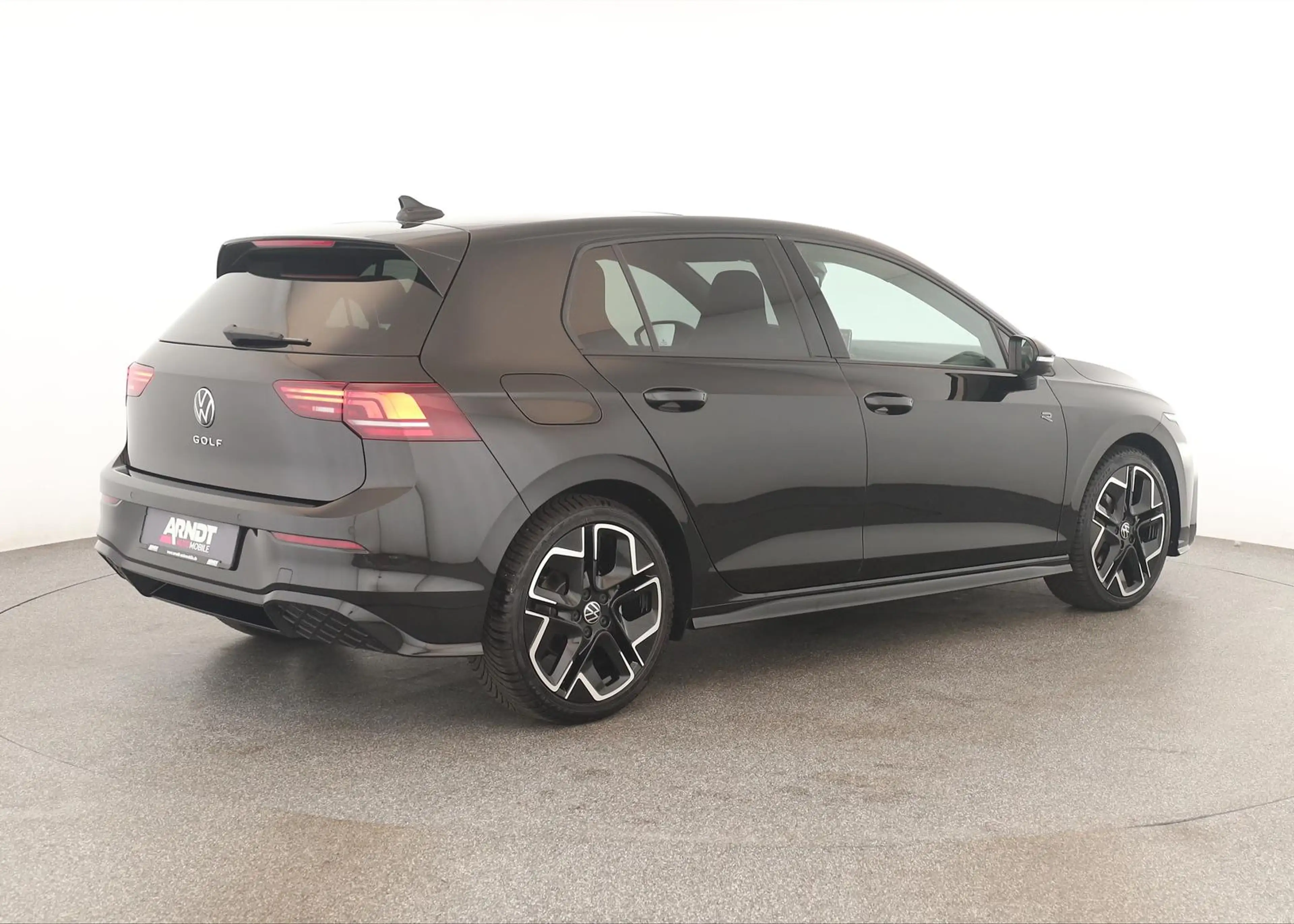 Volkswagen Golf 2.0 TDI DSG R-Line Pano HUD Nav ACC Kam 18" — photo 5