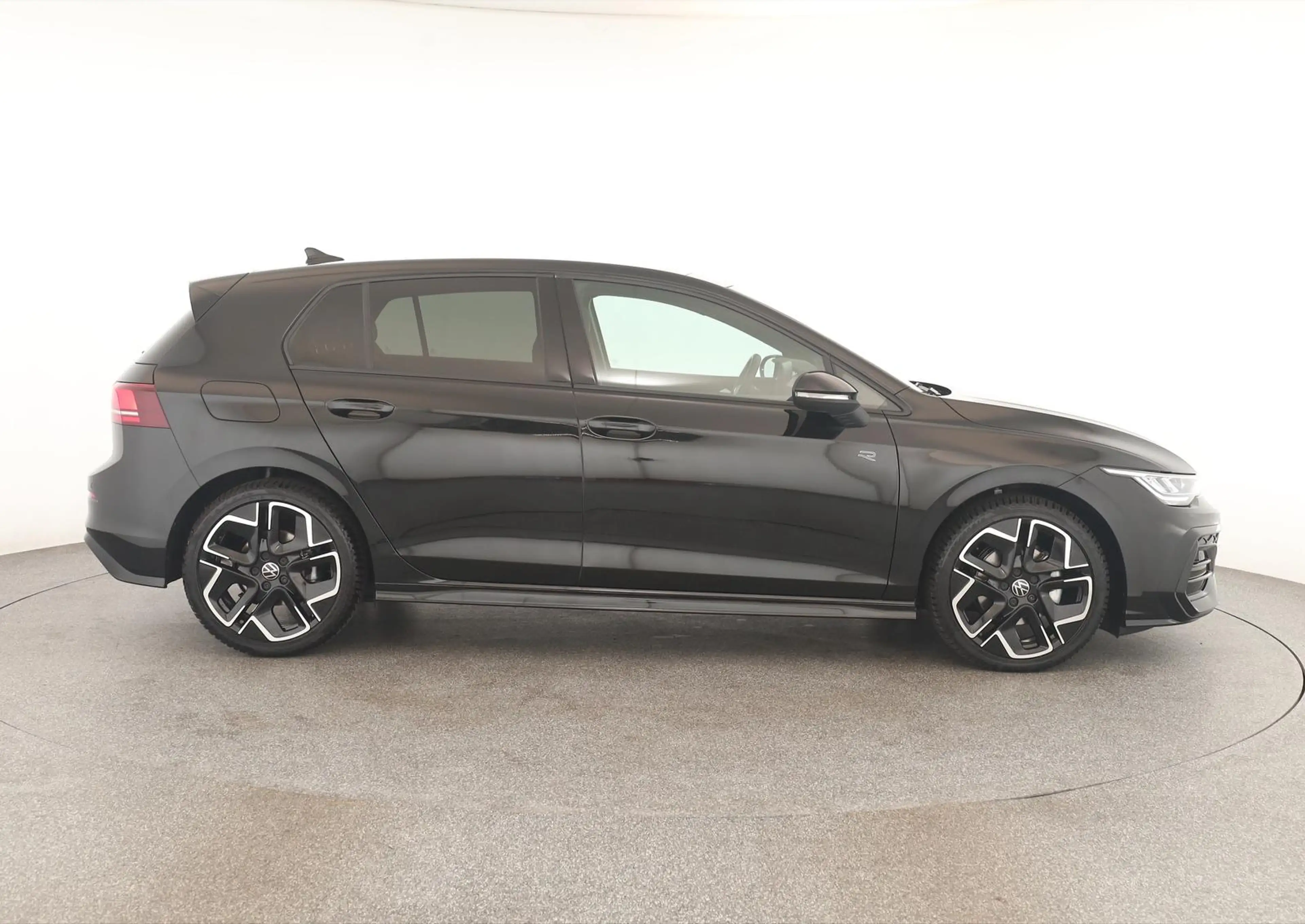 Volkswagen Golf 2.0 TDI DSG R-Line Pano HUD Nav ACC Kam 18" — photo 4