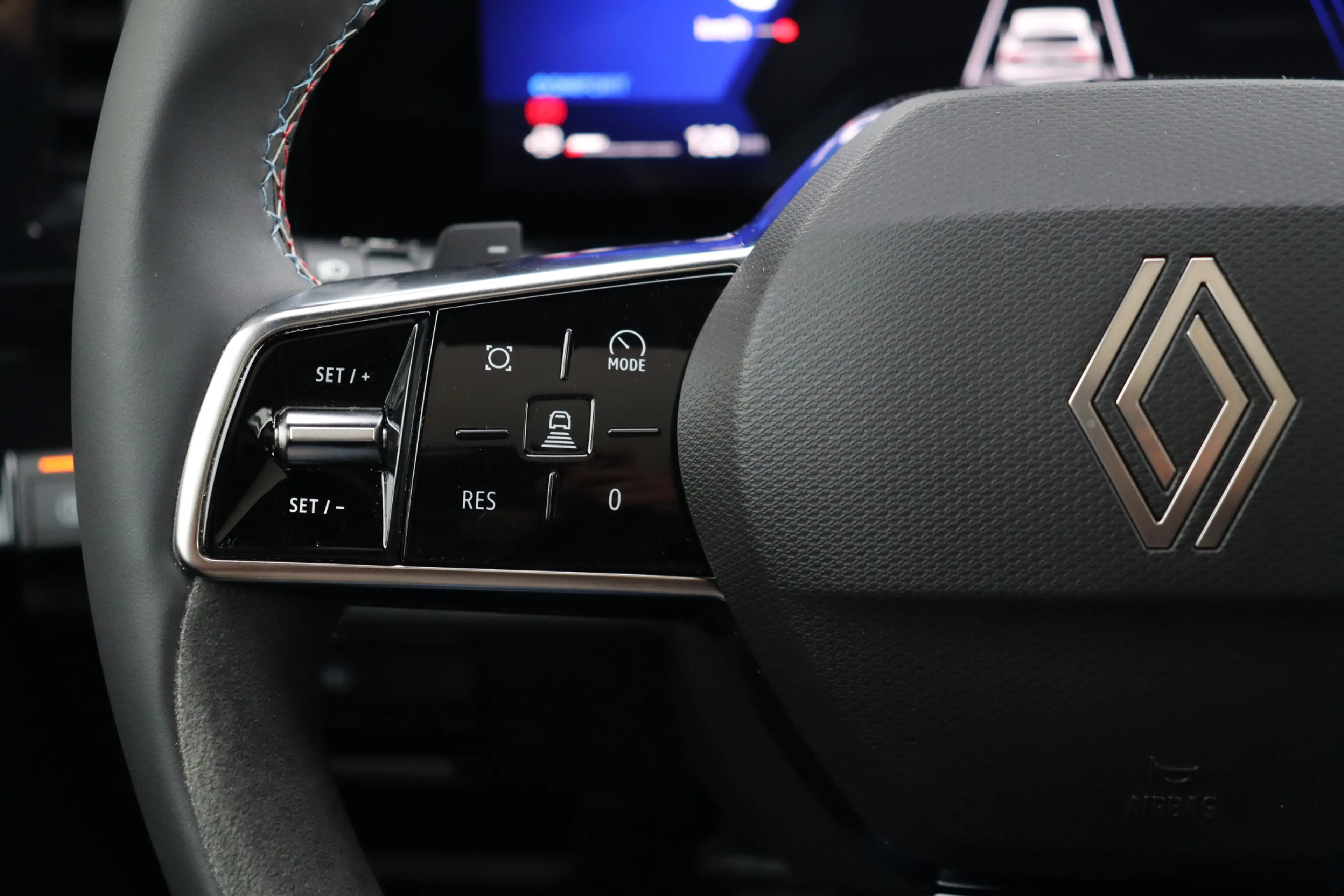 Renault Rafale 1.2 E-Tech 4x4 plug-in hybrid 300 atelier Alpine | — photo 8
