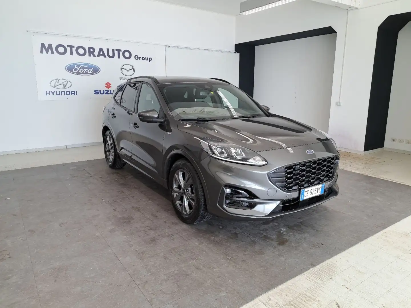 Ford Kuga 1.5 EcoBlue 120 CV aut. 2WD ST-Line X Grigio - 1