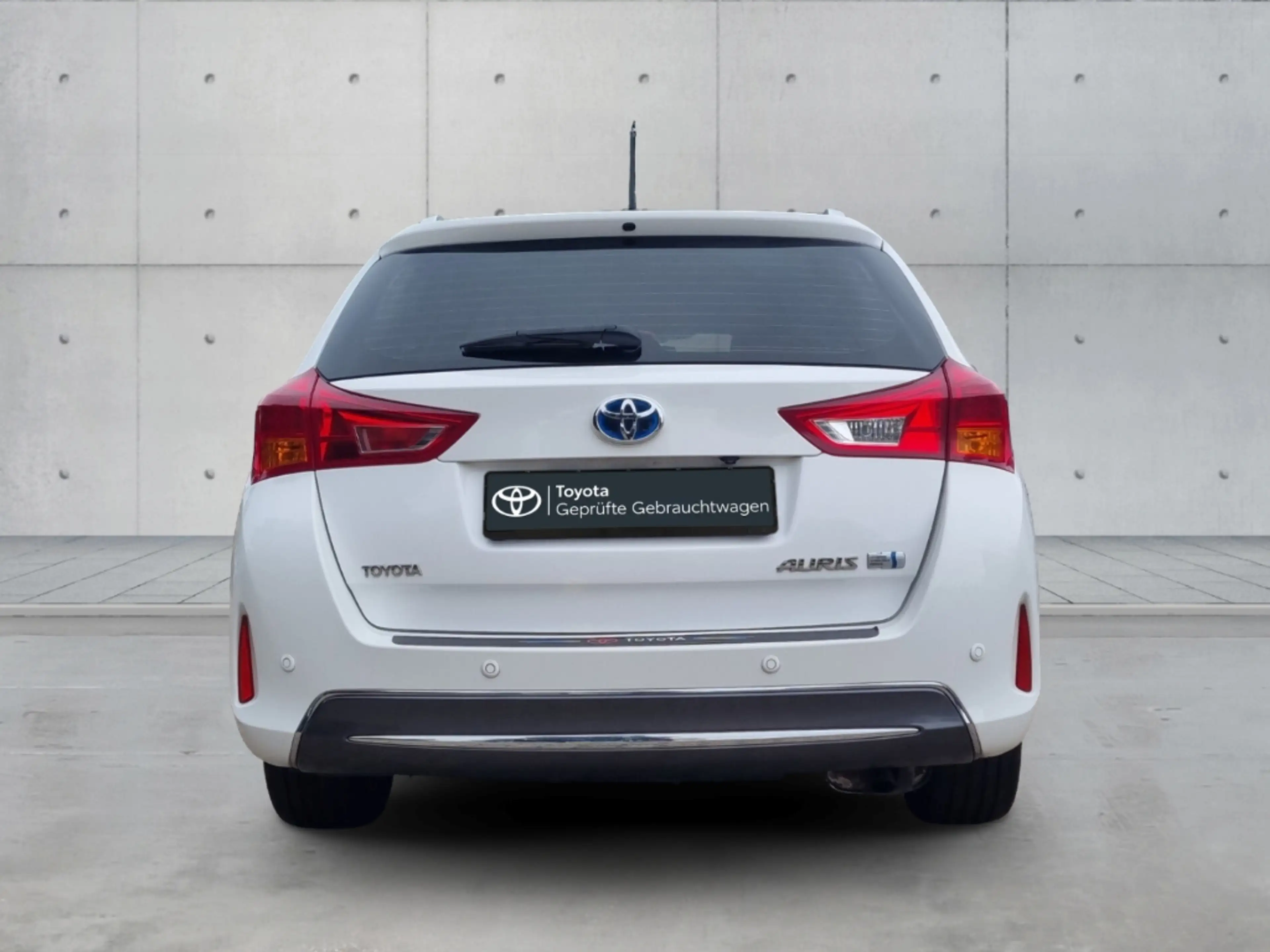 Toyota Auris Touring Sports Hybrid Life+ Navi DAB SHZ Keyless E — photo 5
