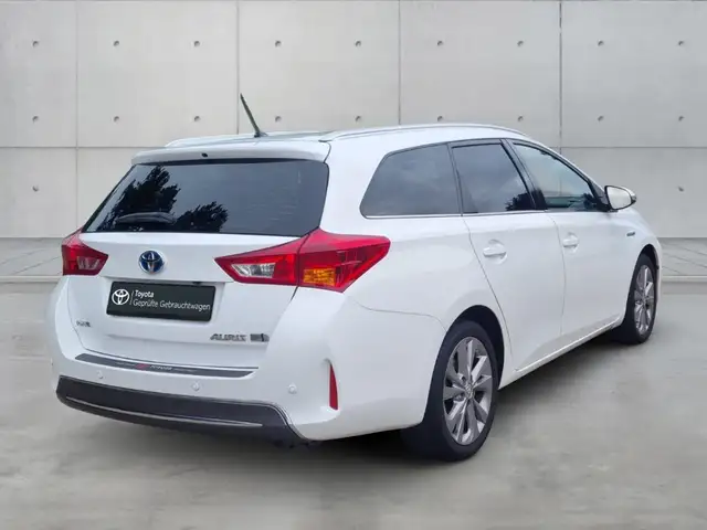 Toyota Auris view 2