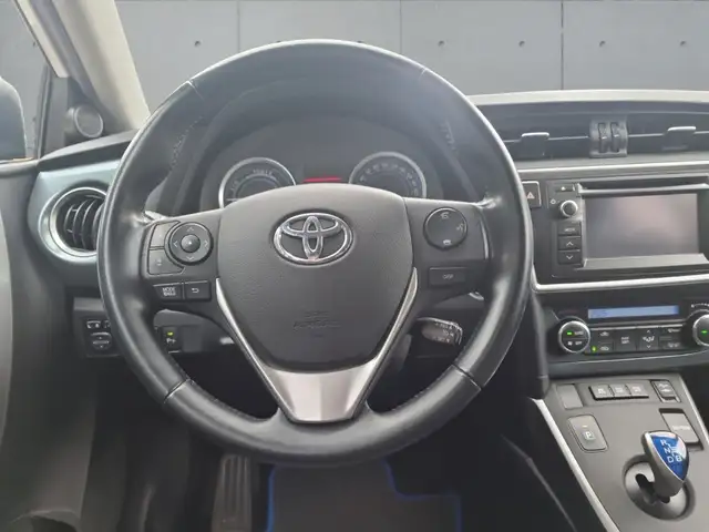 Toyota Auris view 13