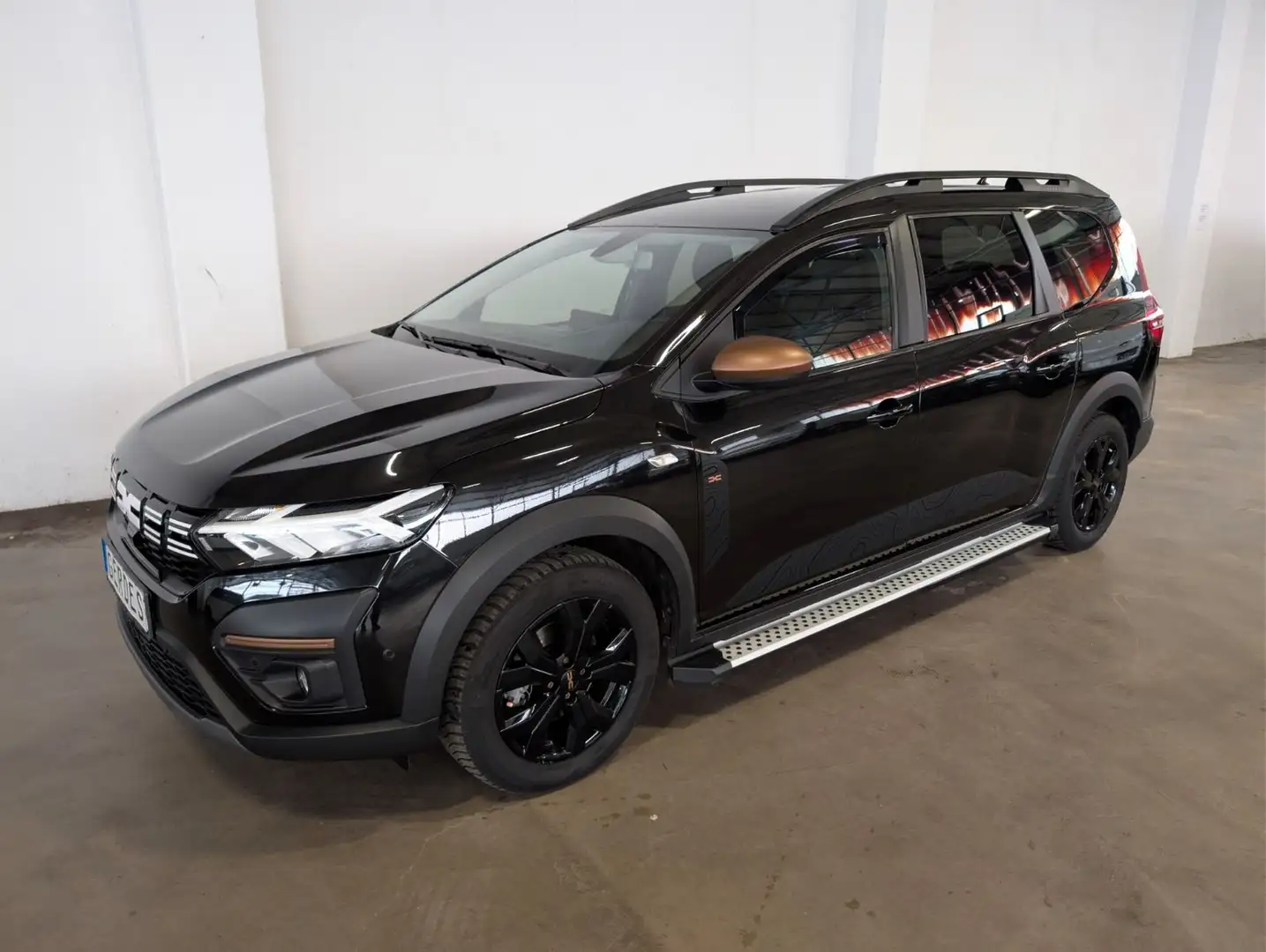 Dacia Jogger 1.6 HYBRID 140 Extreme Schwarz - 2
