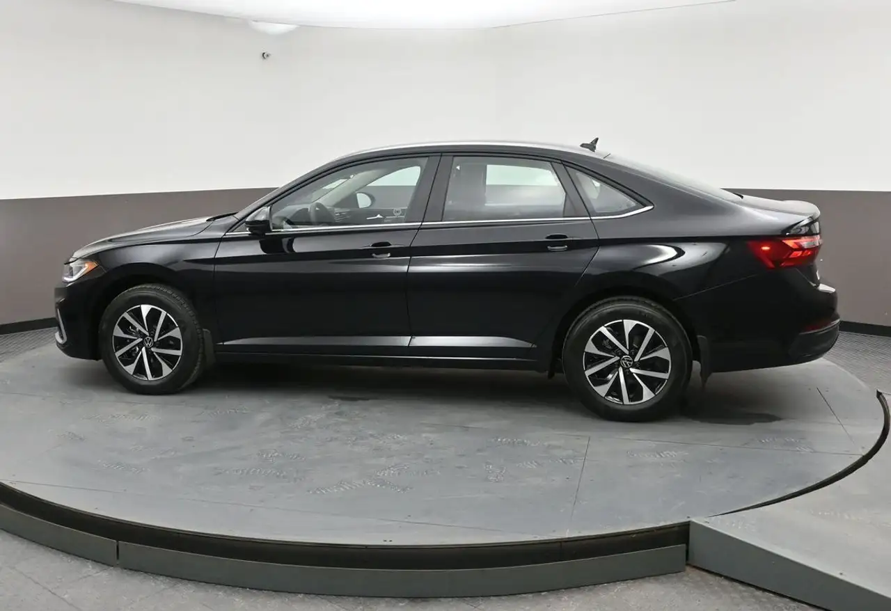 Volkswagen Jetta снимка Volkswagen Jetta