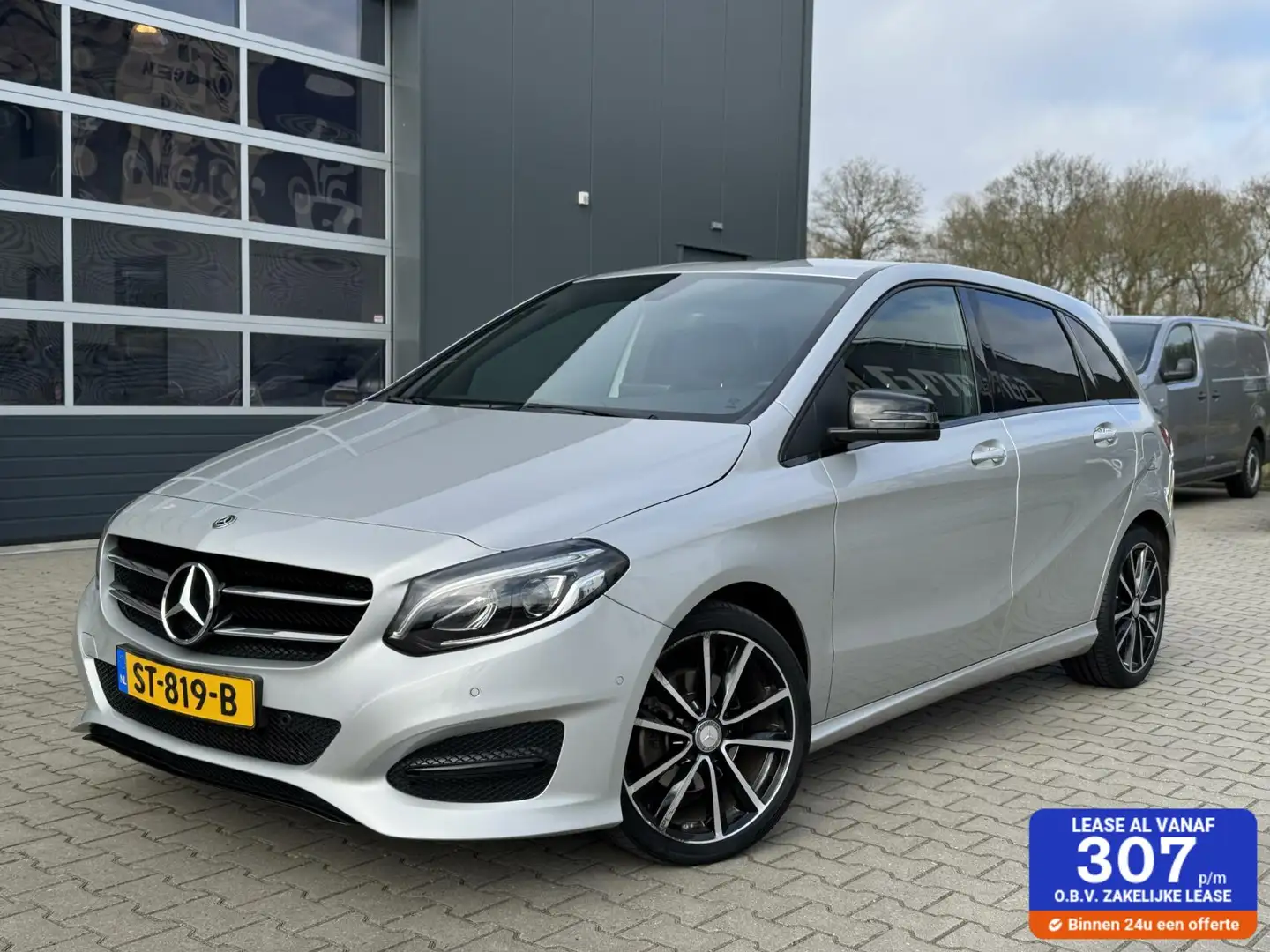 Mercedes-Benz B 180 Business Solution AMG Upgrade Edition Automaat Gris - 1