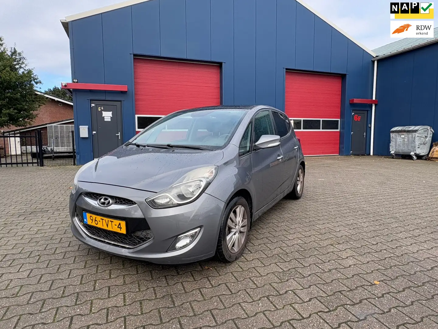 Hyundai iX20 1.4 CRDi i-Catcher Airco Grijs - 1