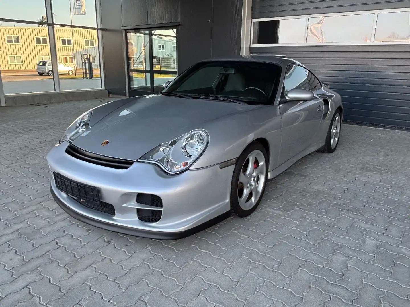 Porsche 996 Turbo Mit Historie Zilver - 1