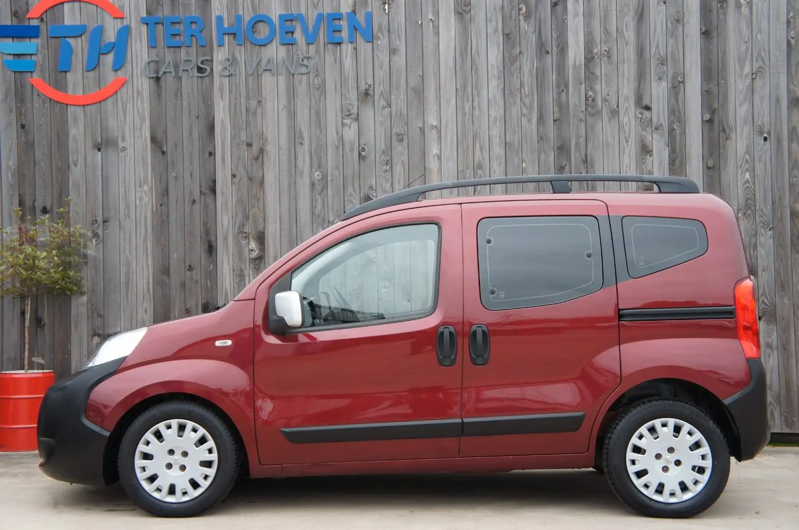 Peugeot Bipper 1.3 HDi 5-Sitzer Klima Rechtslenker Rot - 1