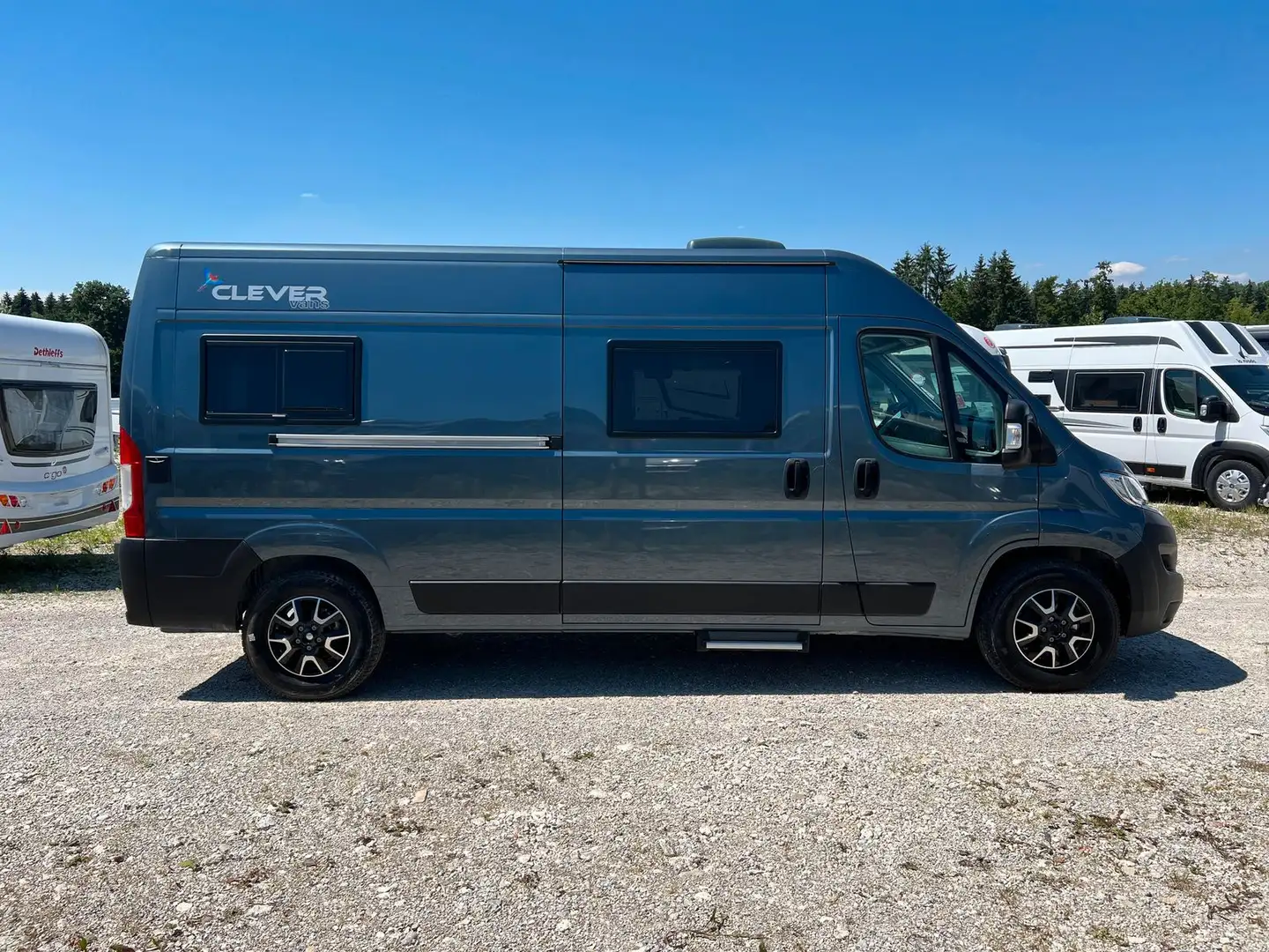 Clever Van Celebration Grau - 2