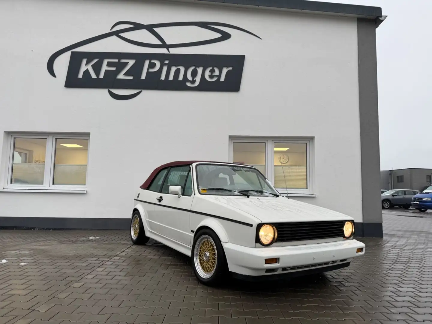 Volkswagen Golf 1 Cabrio Alb - 1