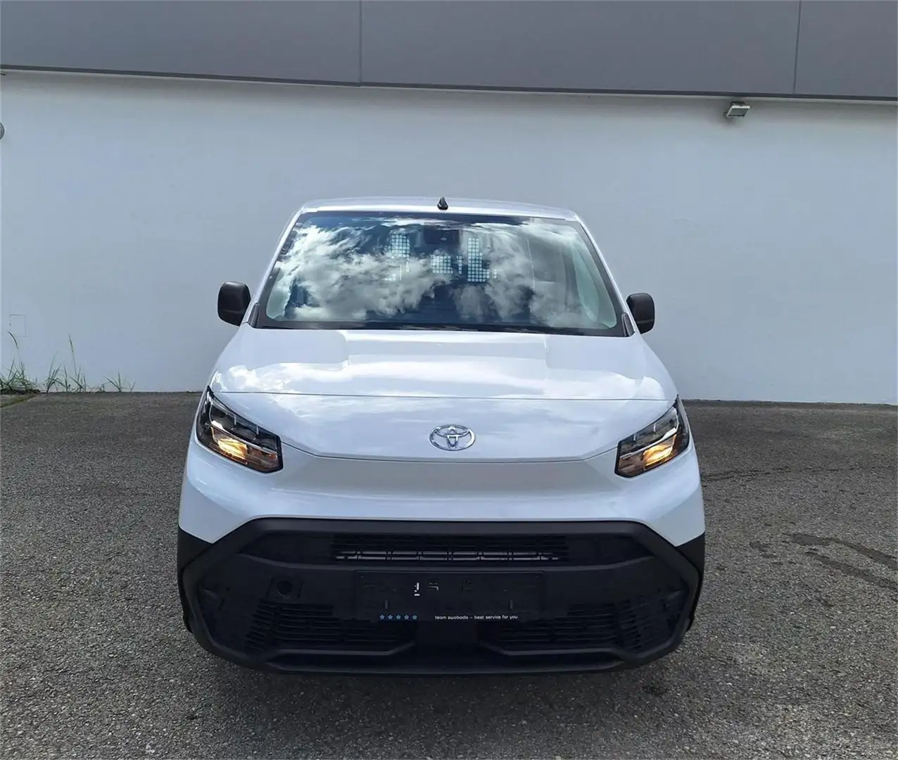 Toyota Proace City 1,5 l D, 102 PS, Doppelkabine ProW. L2 Weiß - 1