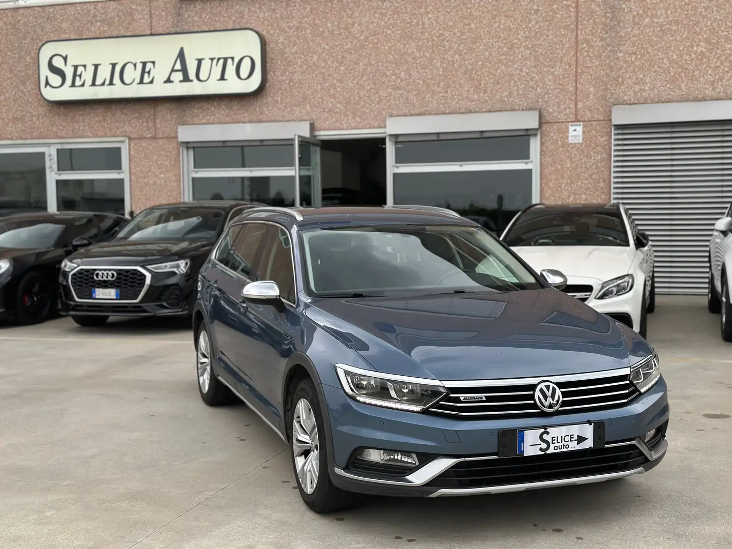 Volkswagen Passat Alltrack 2.0 tdi 4motion 190cv dsg - 1