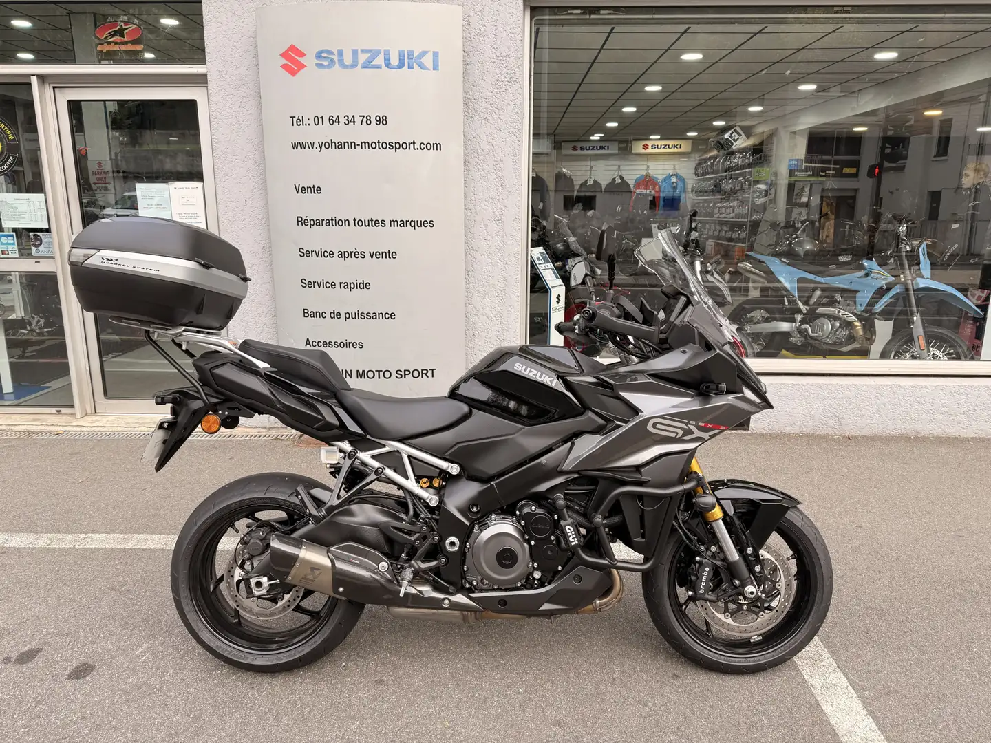 Suzuki GSX-S 1000GX Zwart - 1