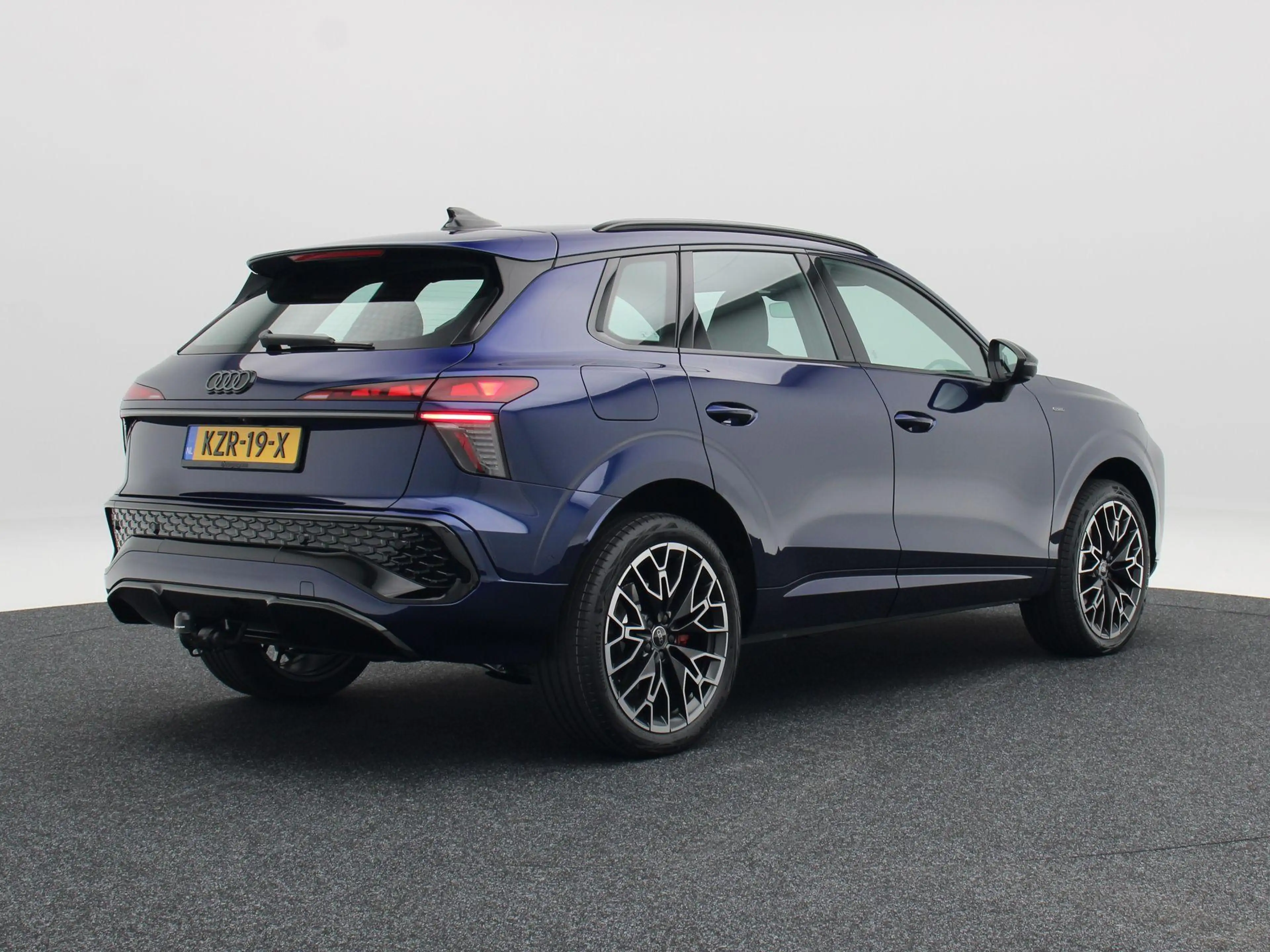 Audi Q3 1.5 e-hybrid | S edition | Privacy glas | 20 inch — photo 2
