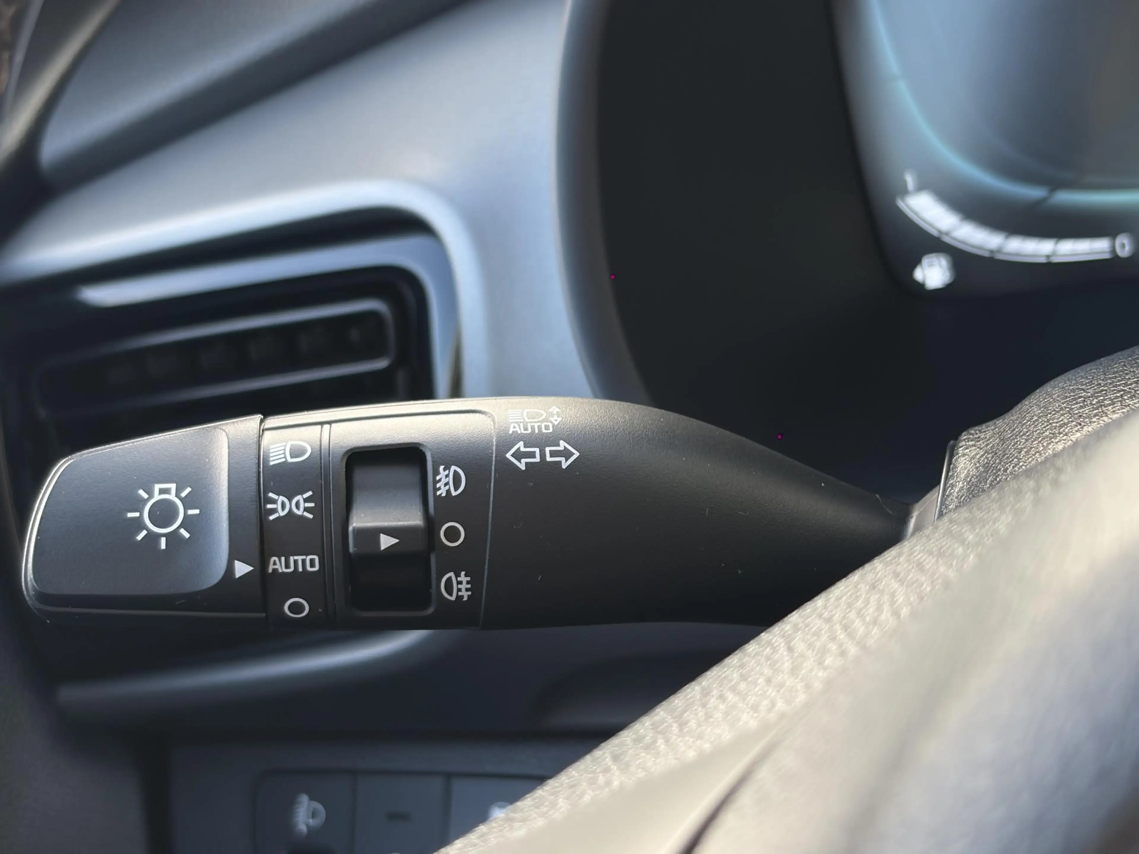 Kia Stonic 1.0 T-GDi MHEV DynamicLine NL-auto, Parkeersensore — photo 13