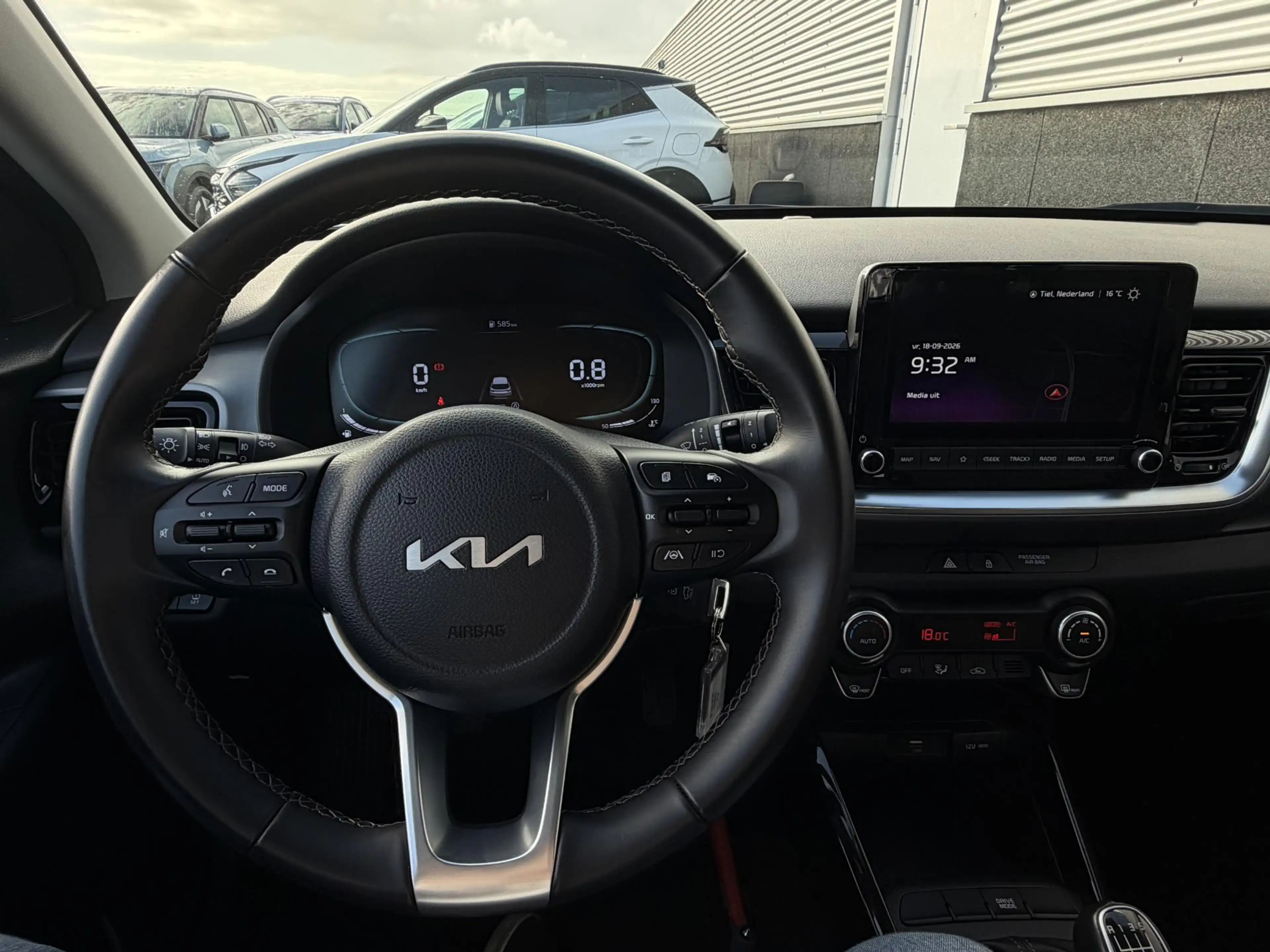 Kia Stonic 1.0 T-GDi MHEV DynamicLine NL-auto, Parkeersensore — photo 12